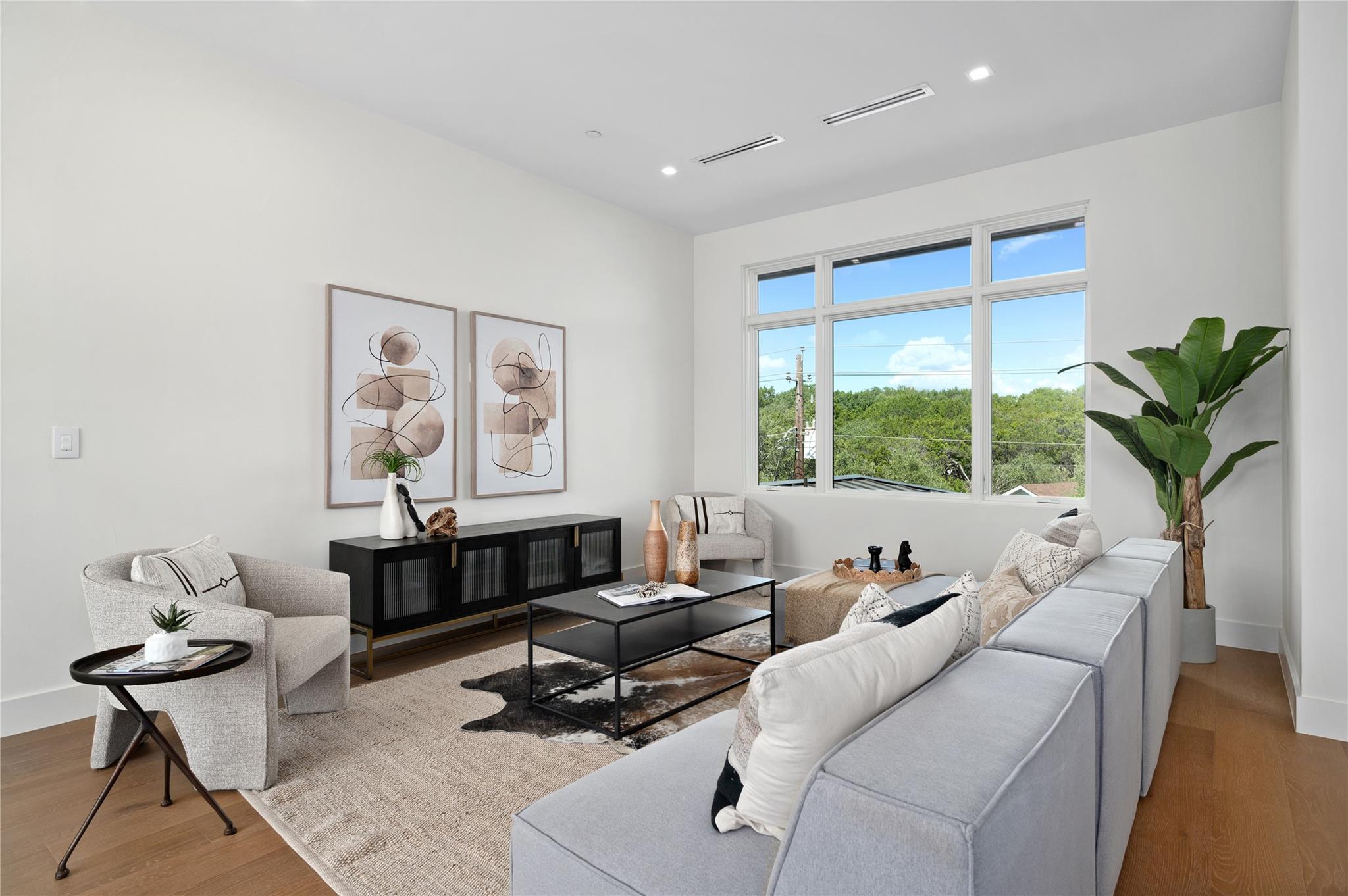 3629 Peregrine Falcon DR