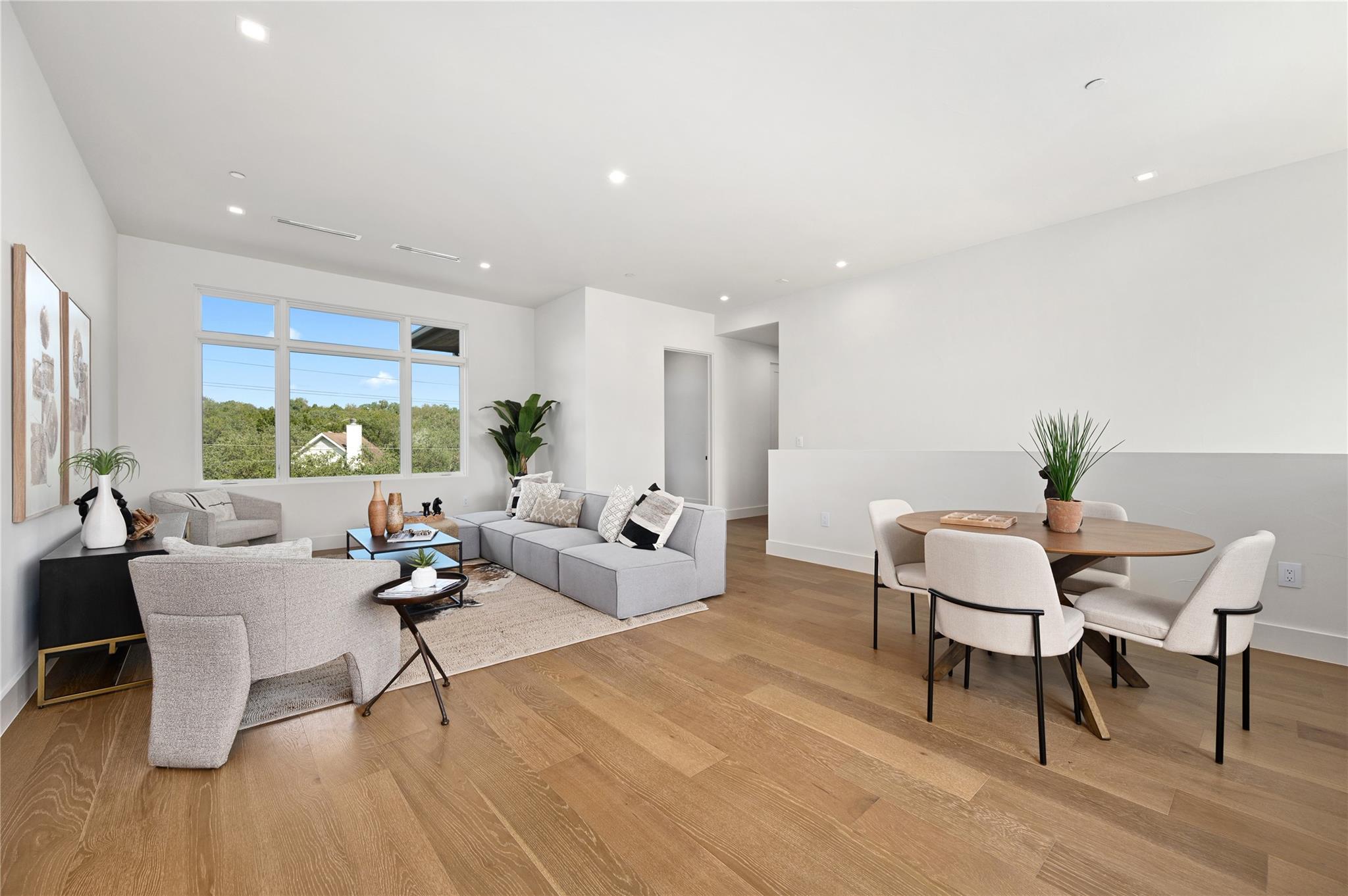 3629 Peregrine Falcon DR