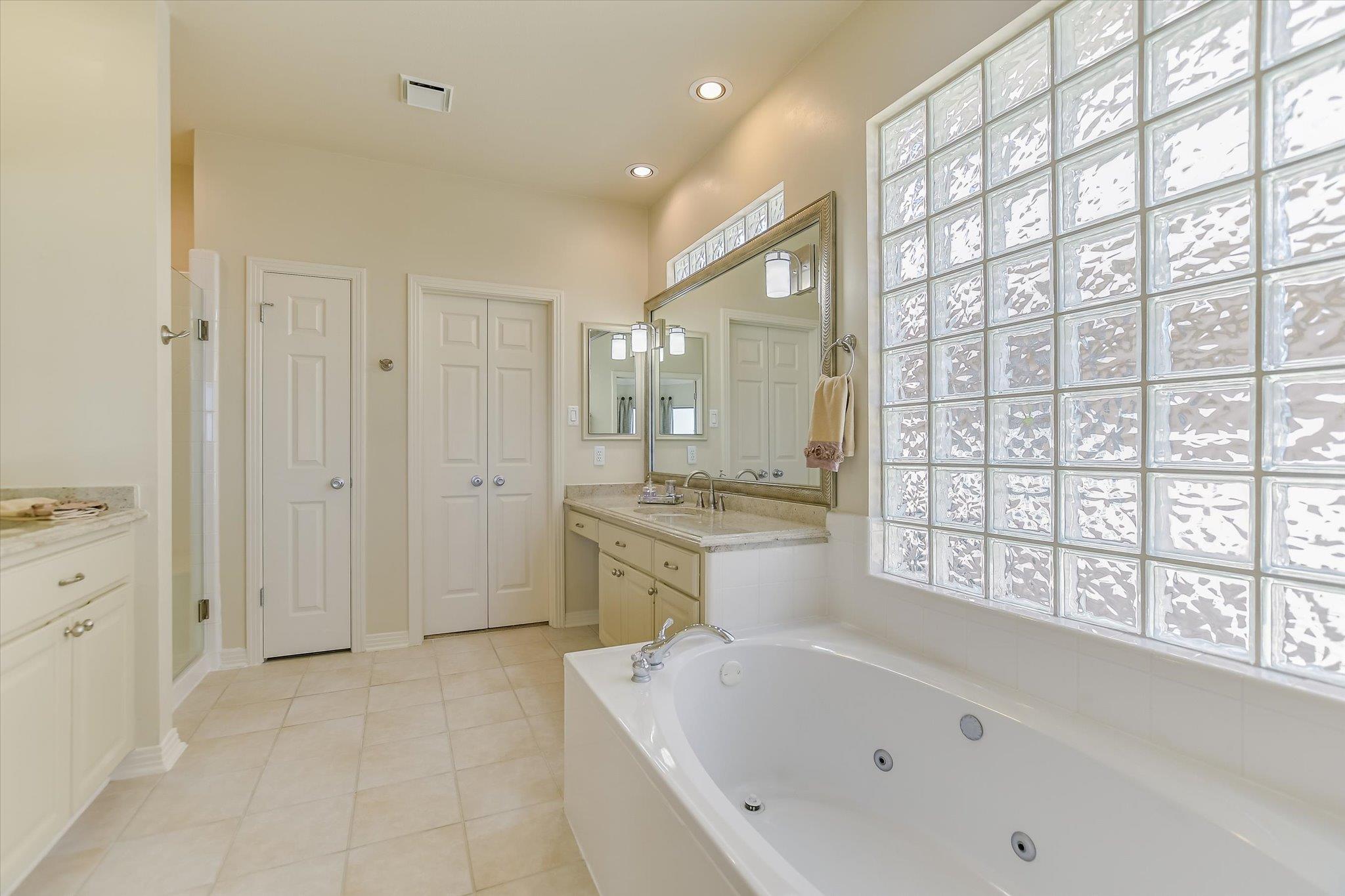 4545 Golf Vista DR