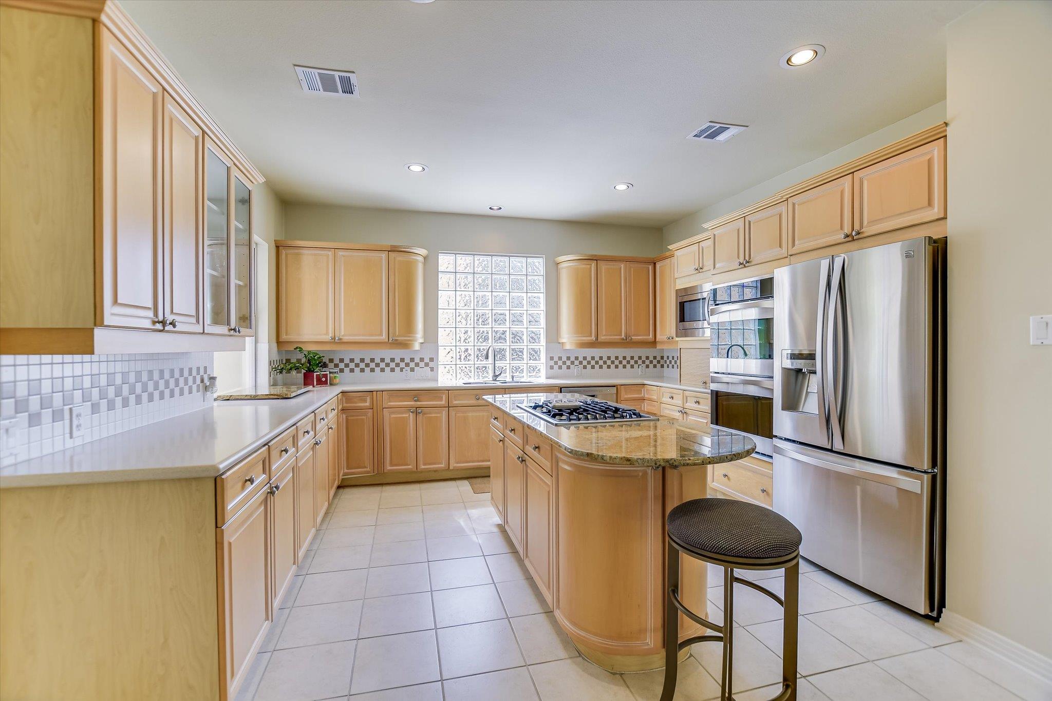 4545 Golf Vista DR