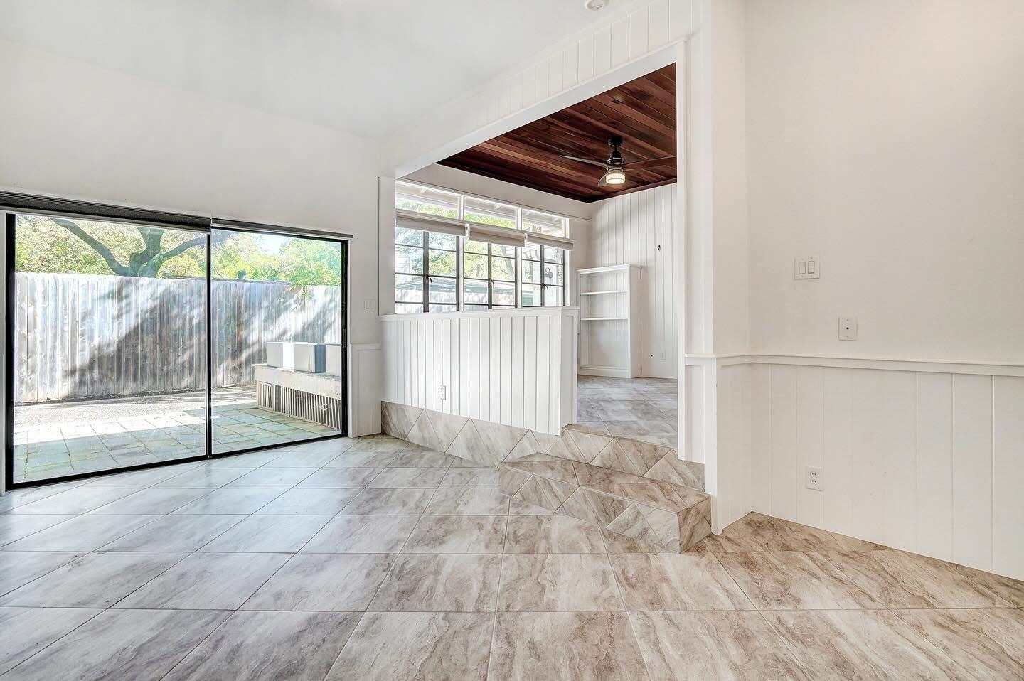 4914 Strass DR
