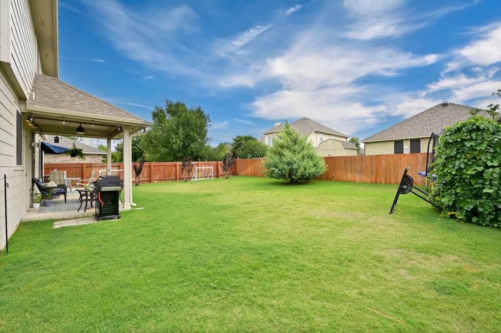 18609 Royal Pointe DR