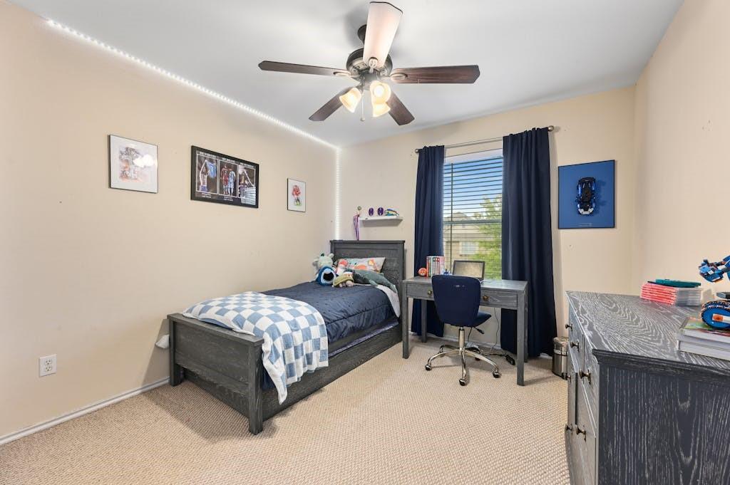 18609 Royal Pointe DR