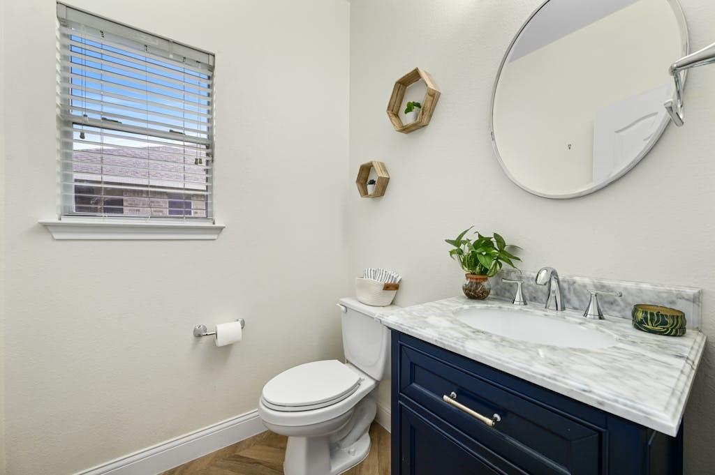 18609 Royal Pointe DR