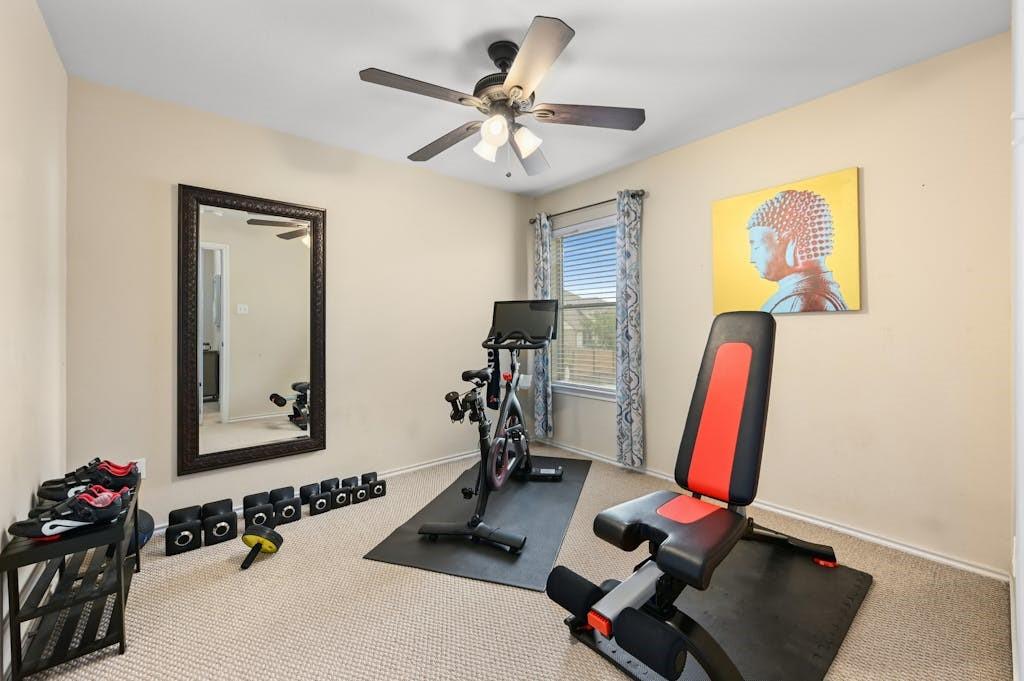 18609 Royal Pointe DR