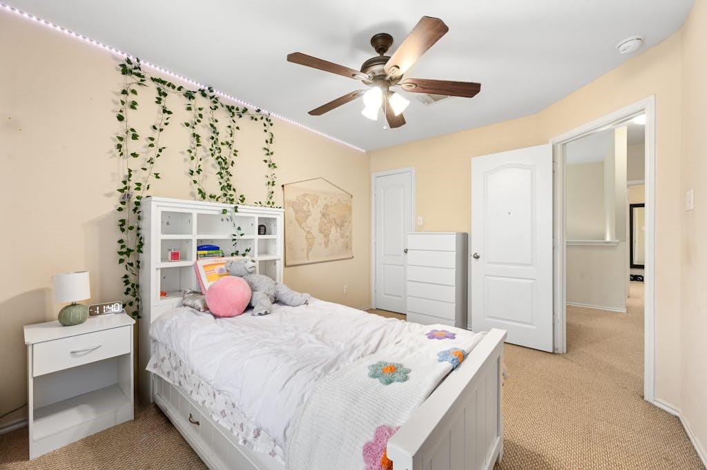 18609 Royal Pointe DR