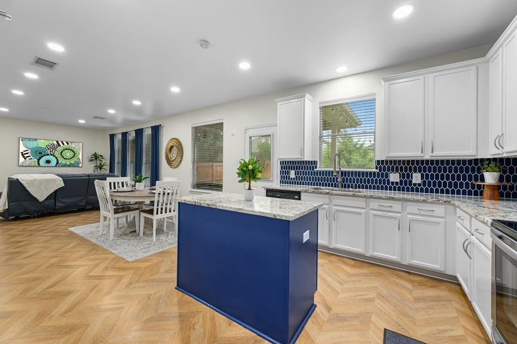 18609 Royal Pointe DR