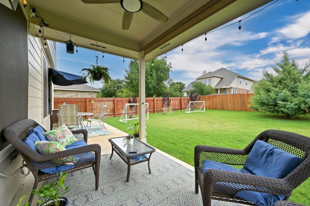 18609 Royal Pointe DR