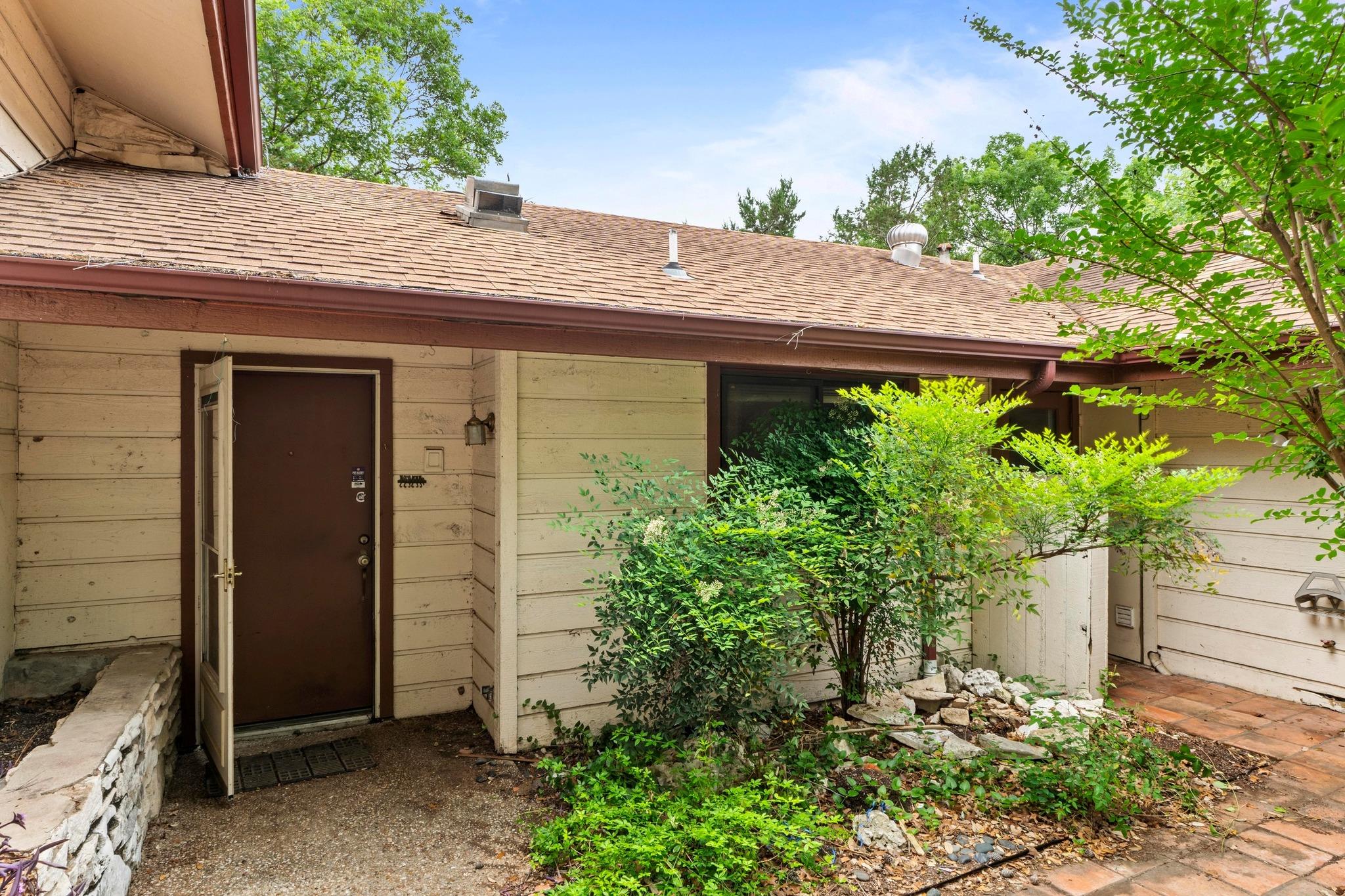 2101 Trail Of Madrones