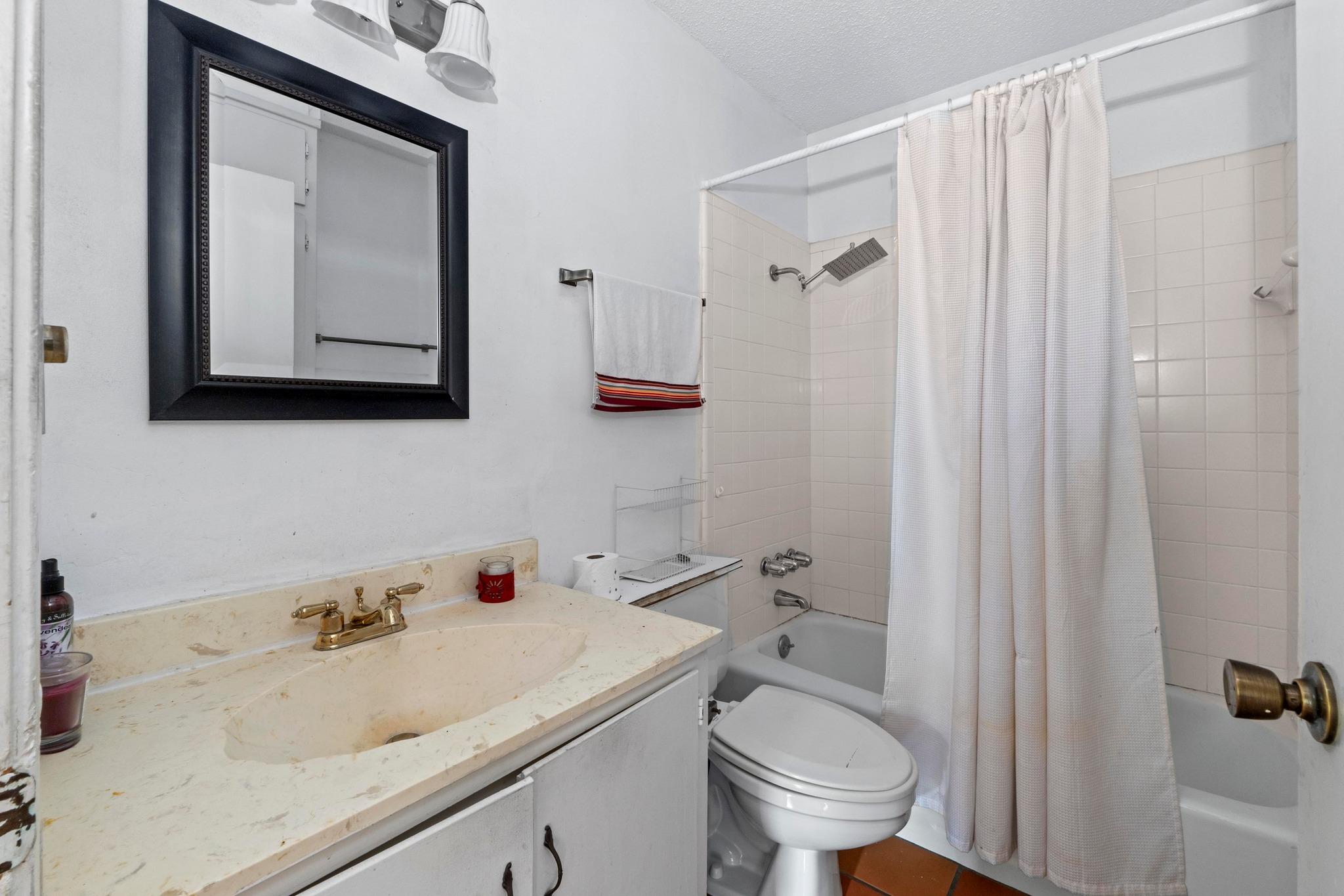 2101 Trail Of Madrones