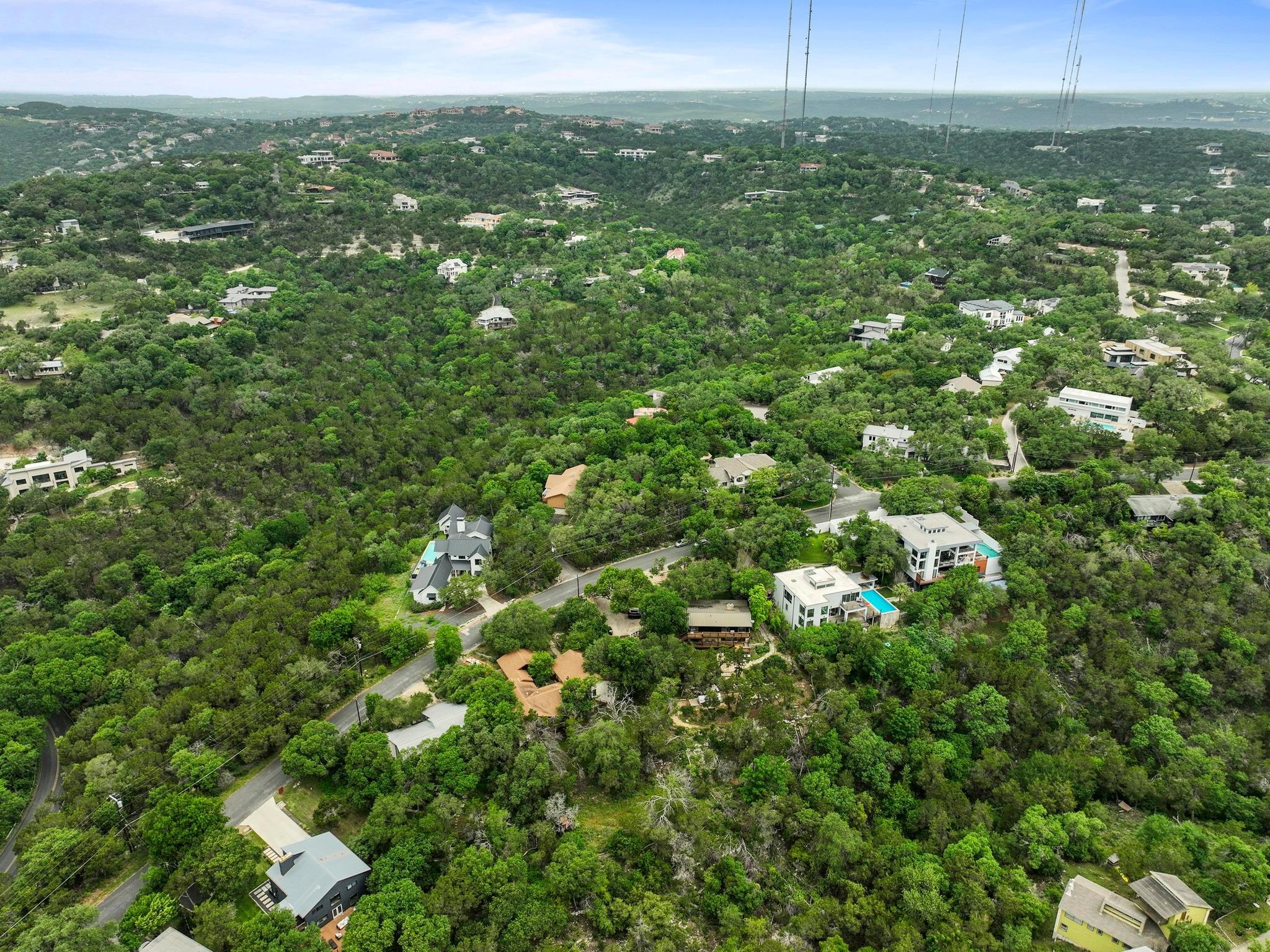 2101 Trail Of Madrones