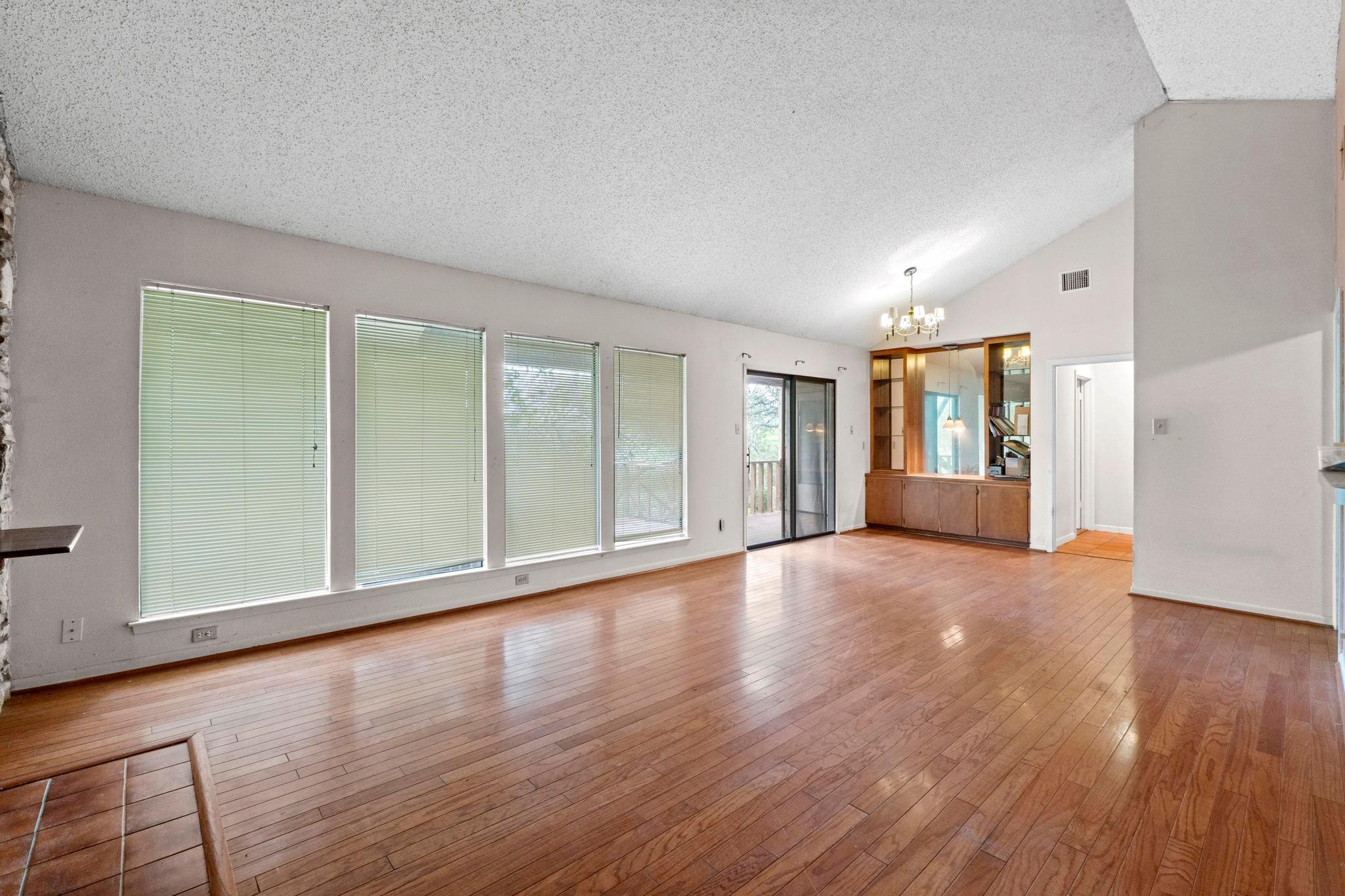 2101 Trail Of Madrones