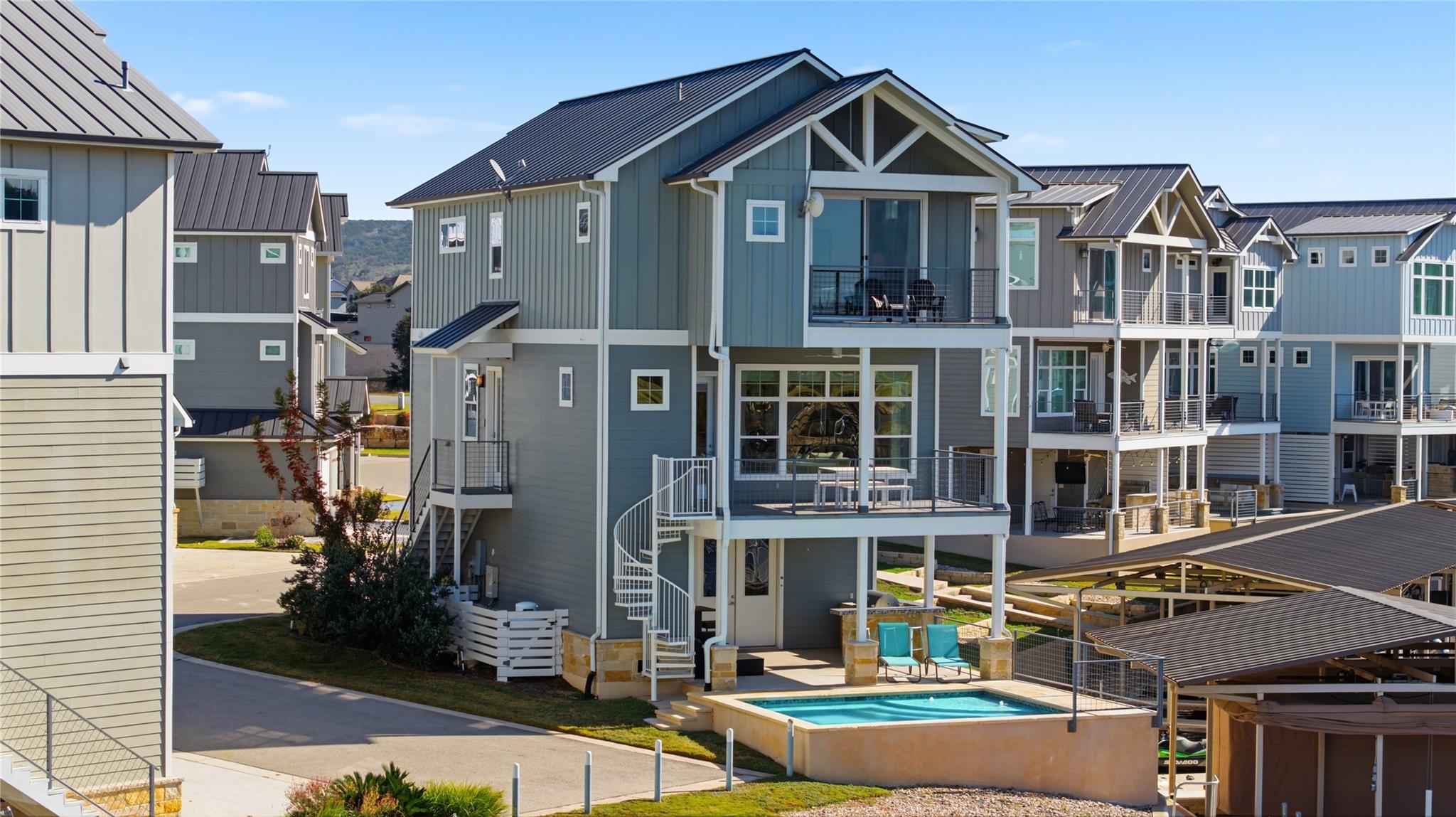 321 Island CIR