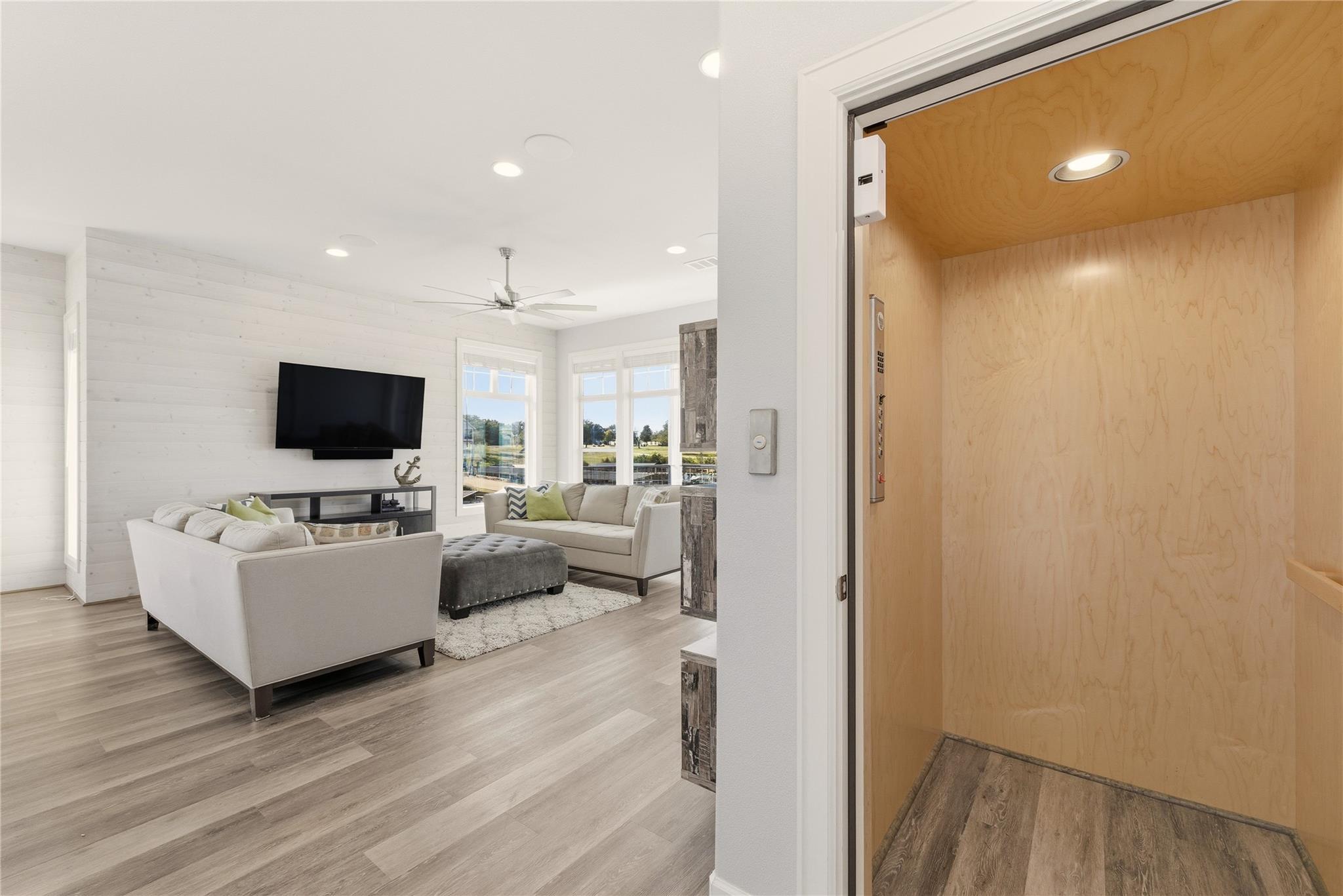 321 Island CIR