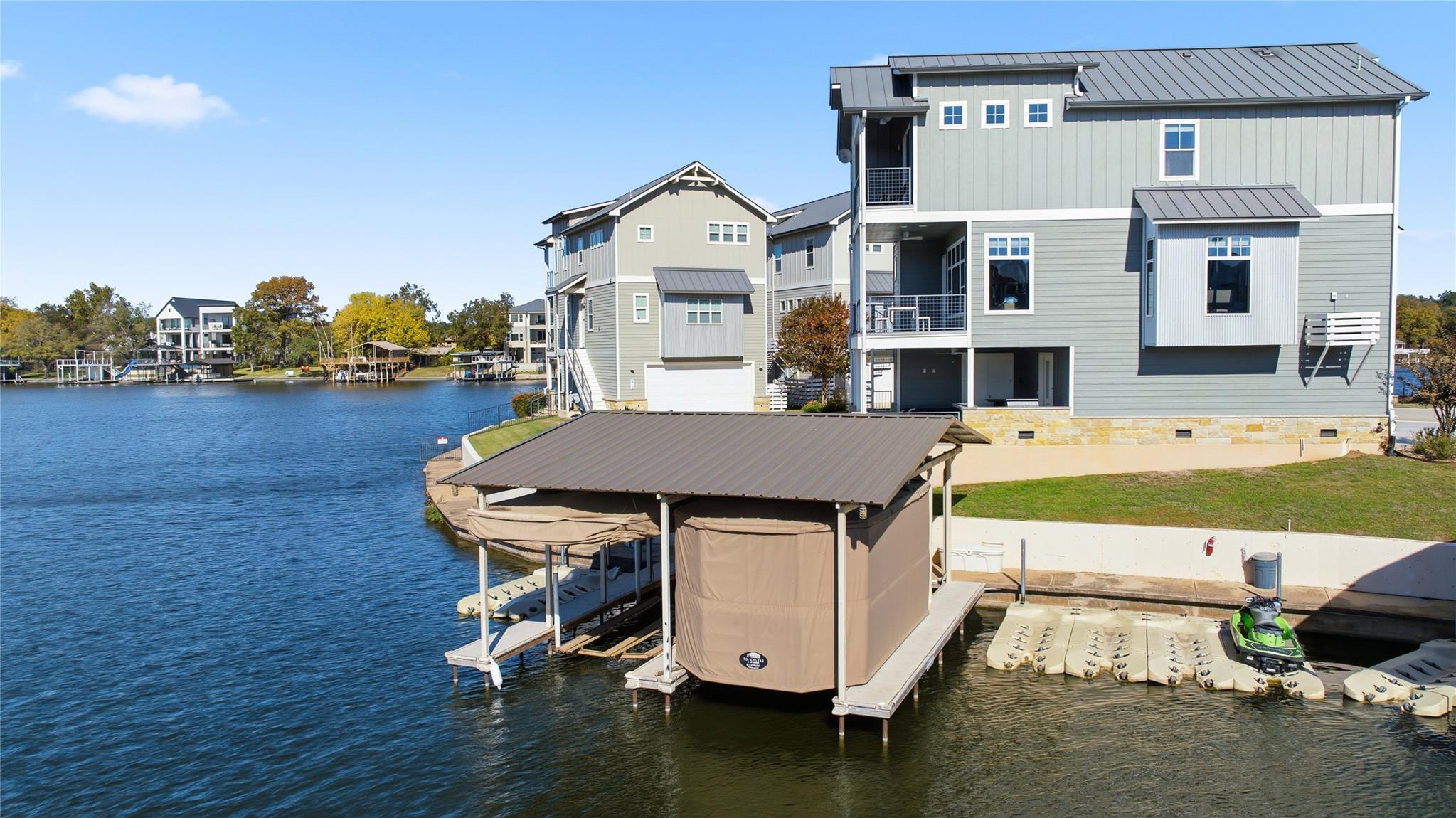 321 Island CIR