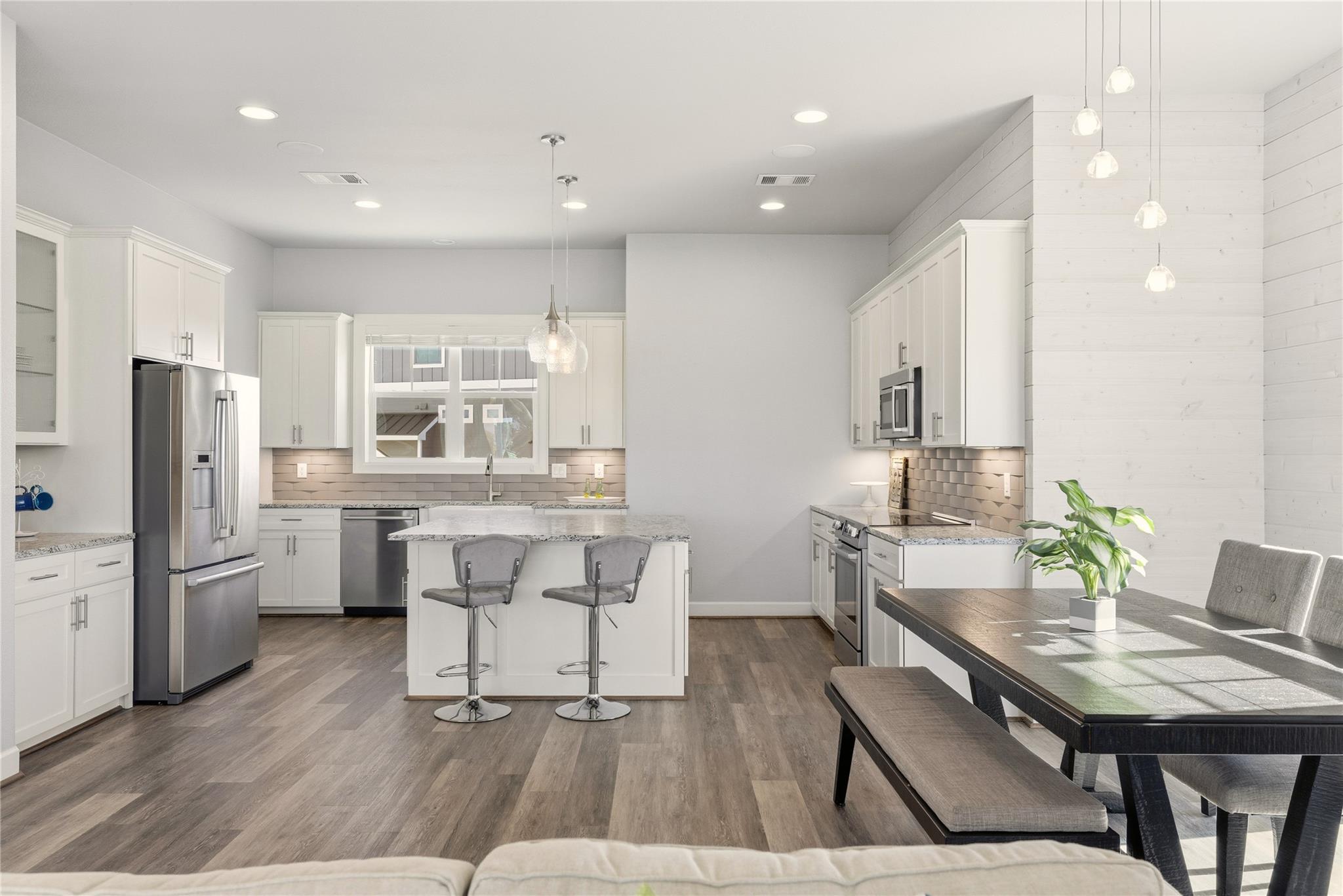 321 Island CIR