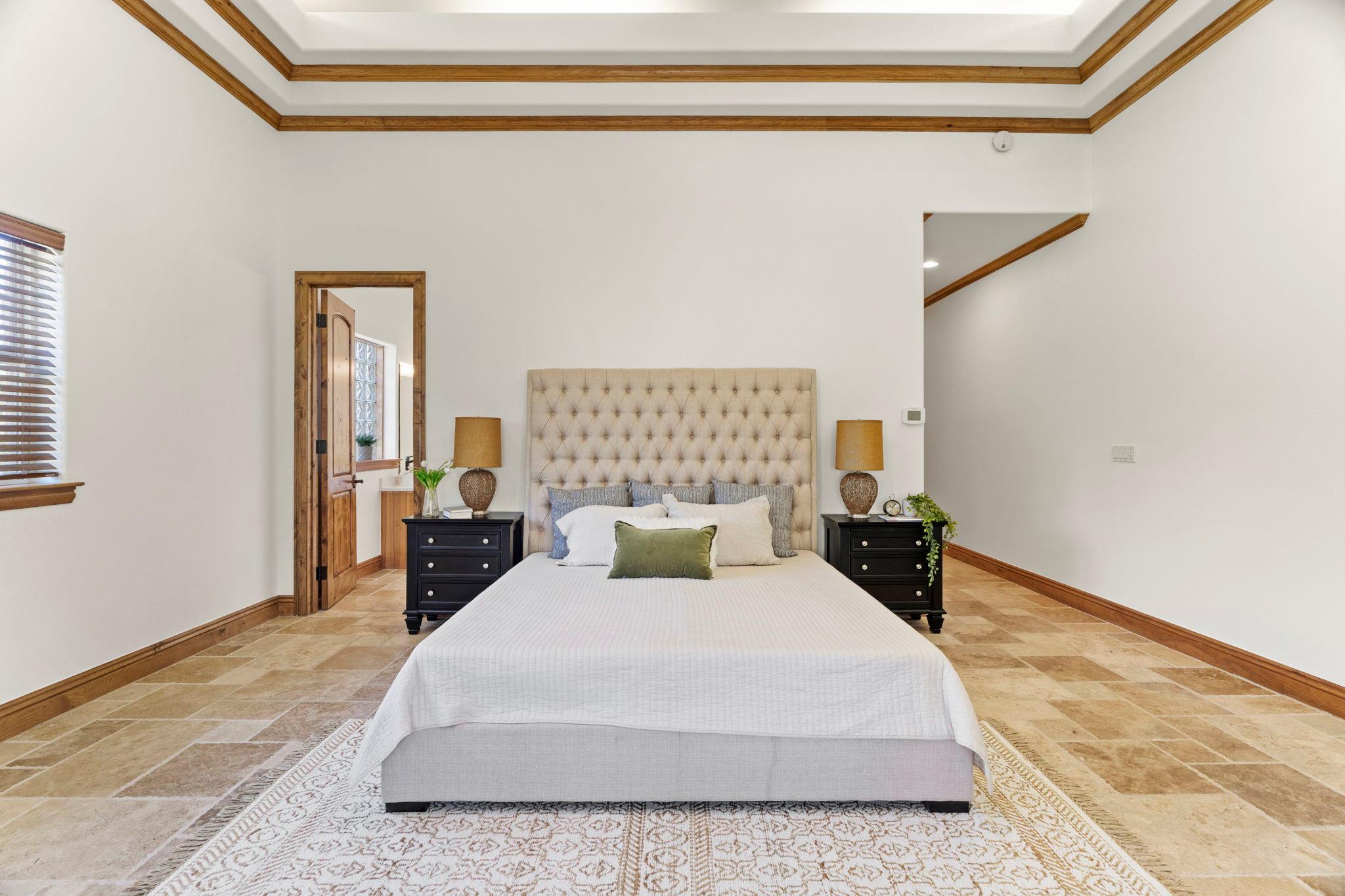 2180 La Ventana PKWY