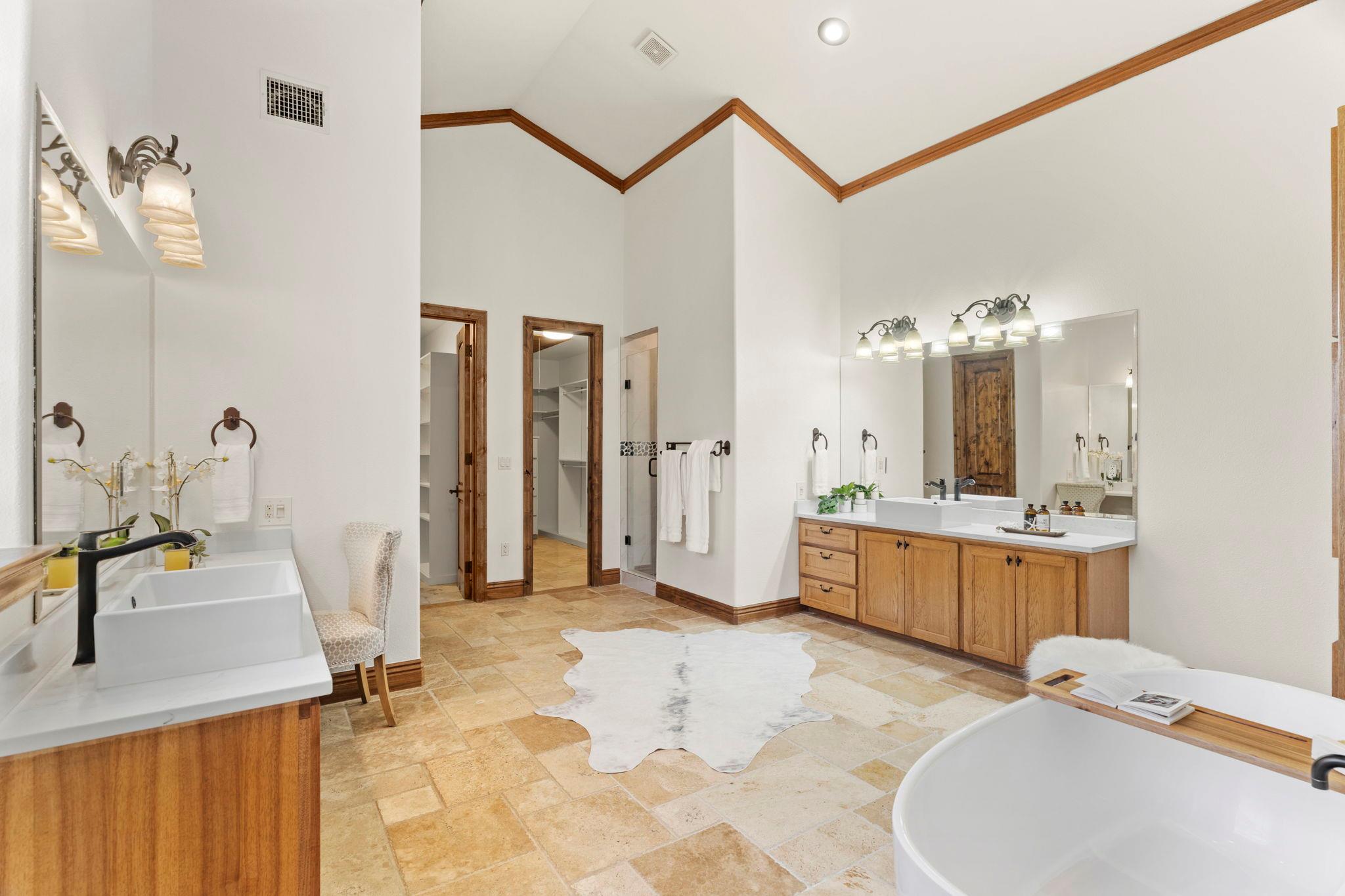 2180 La Ventana PKWY