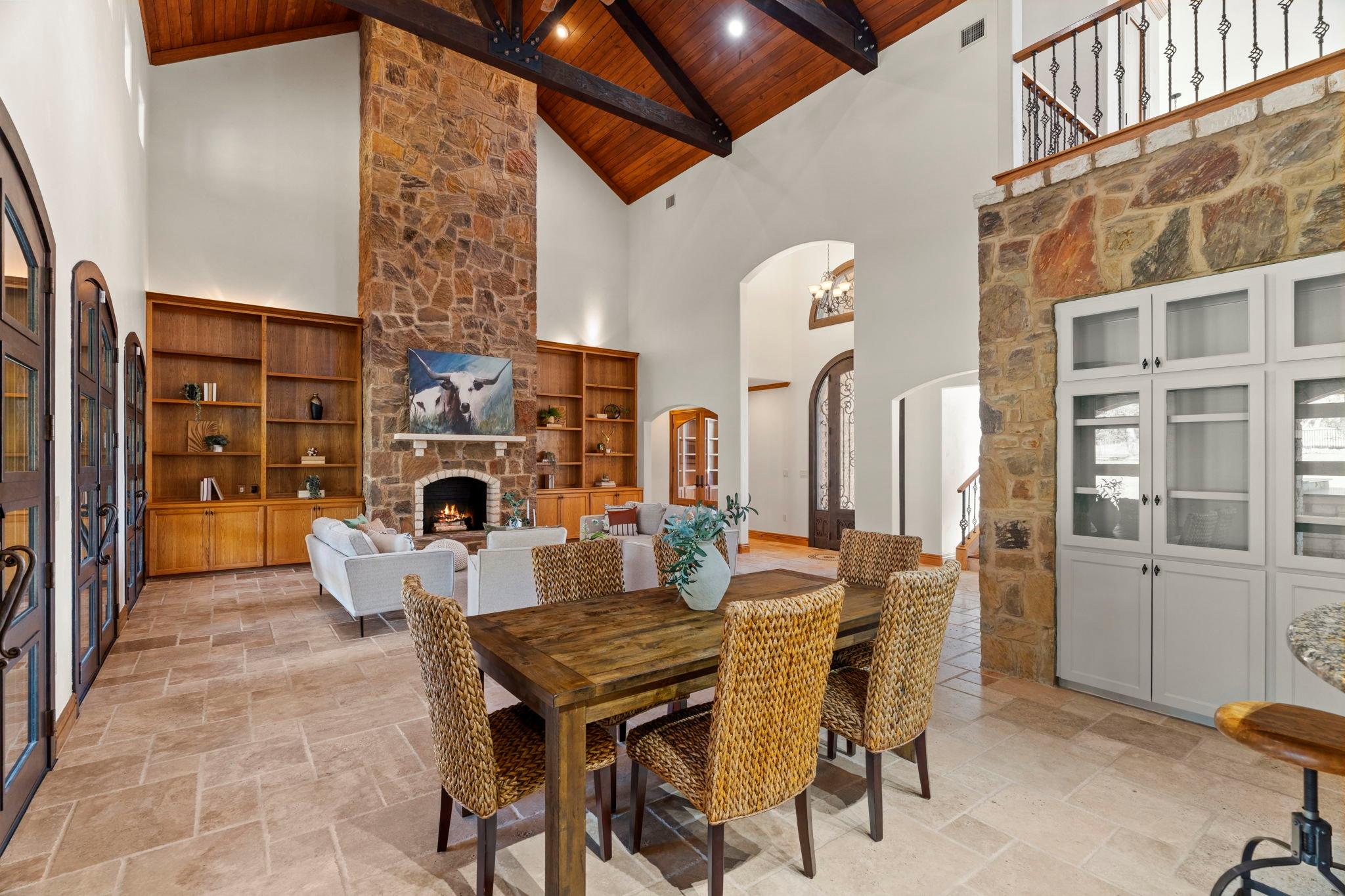 2180 La Ventana PKWY