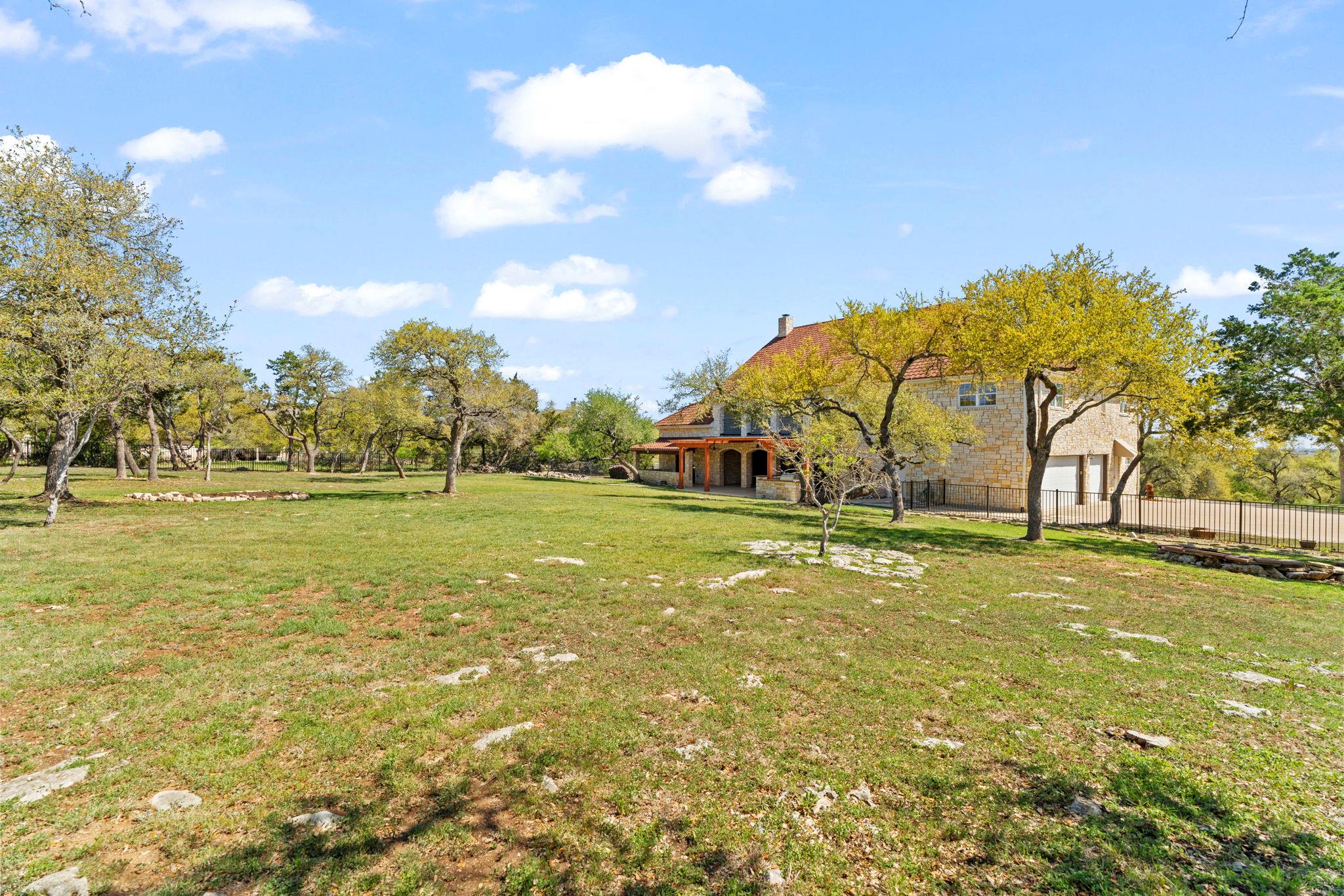 2180 La Ventana PKWY