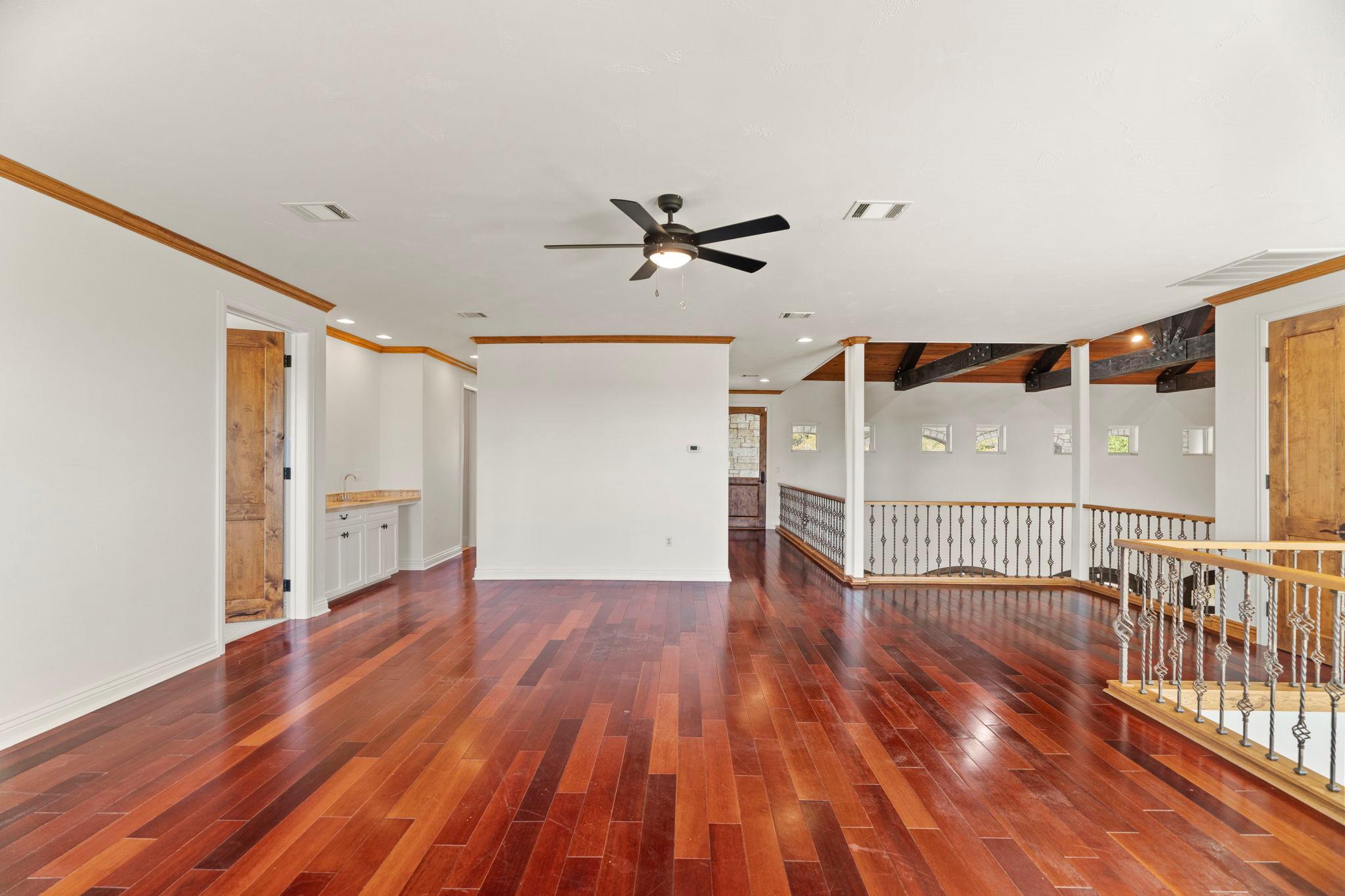 2180 La Ventana PKWY