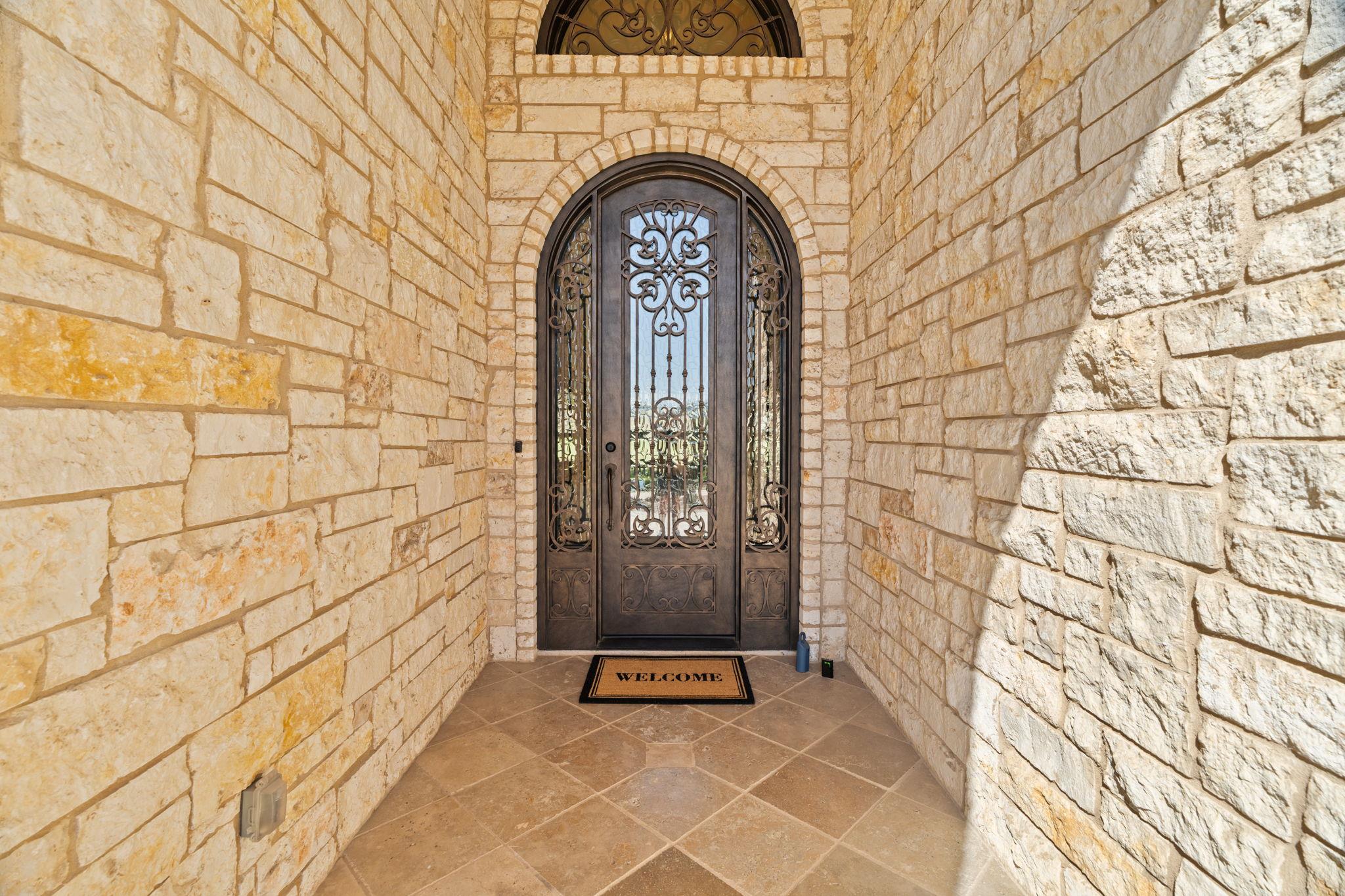 2180 La Ventana PKWY