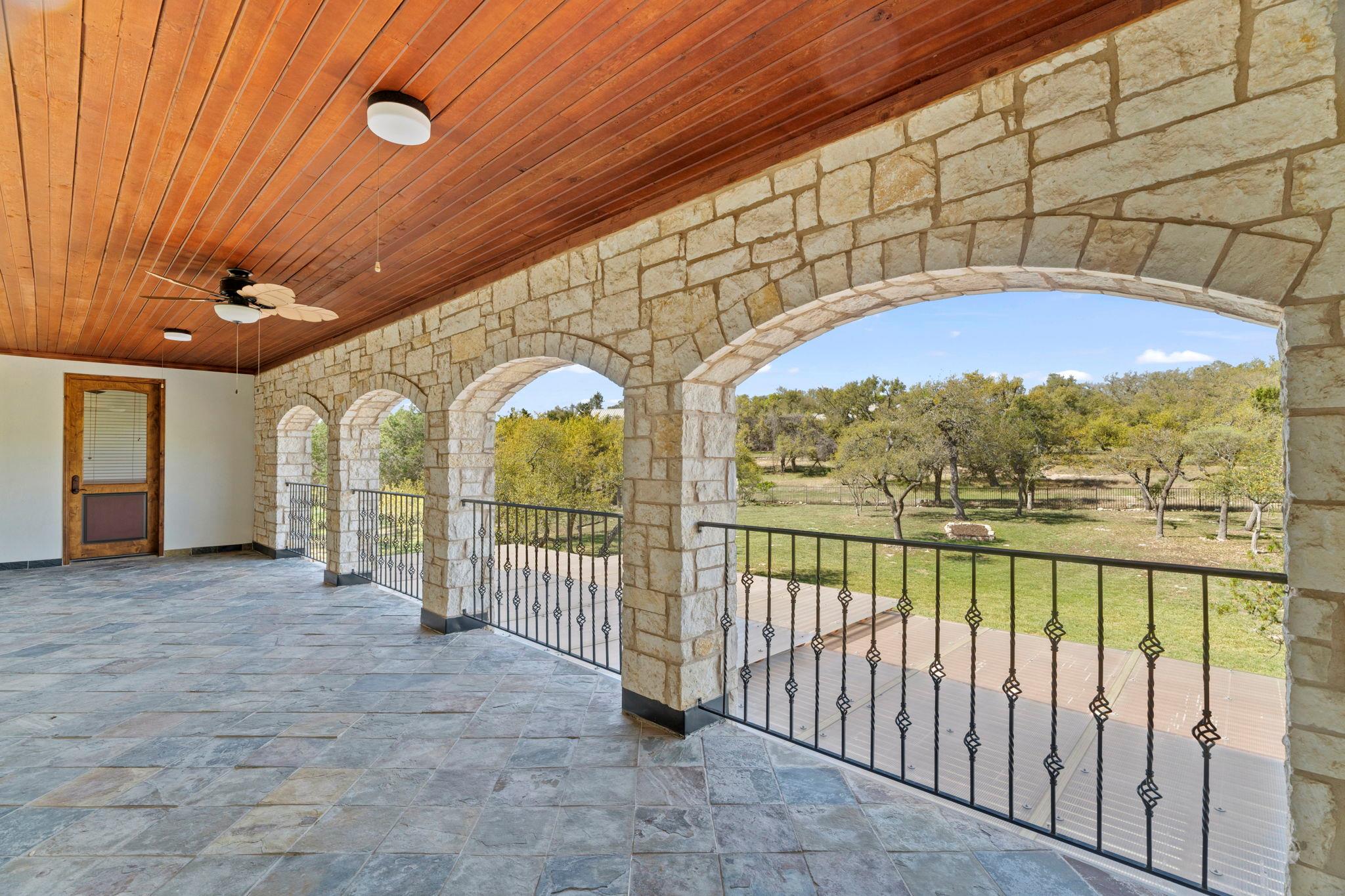 2180 La Ventana PKWY