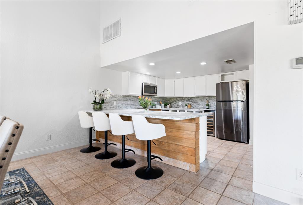 544 E 544 Sand Bend DR