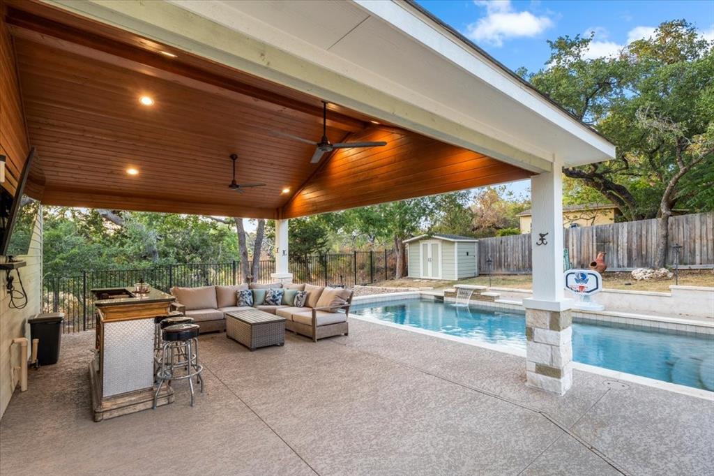 110 Oak Ridge CIR