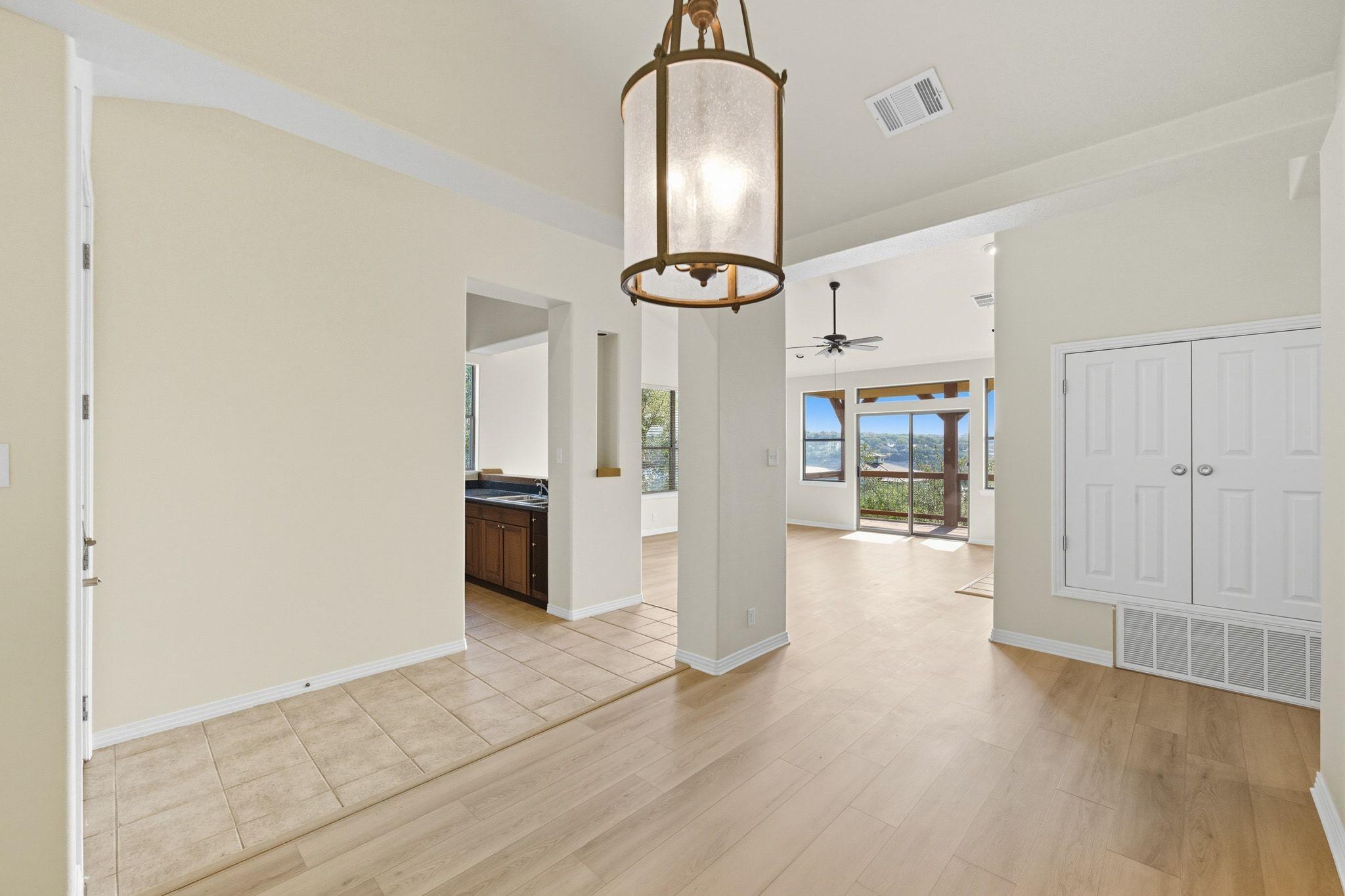 1101 OAK HURST RD # 201