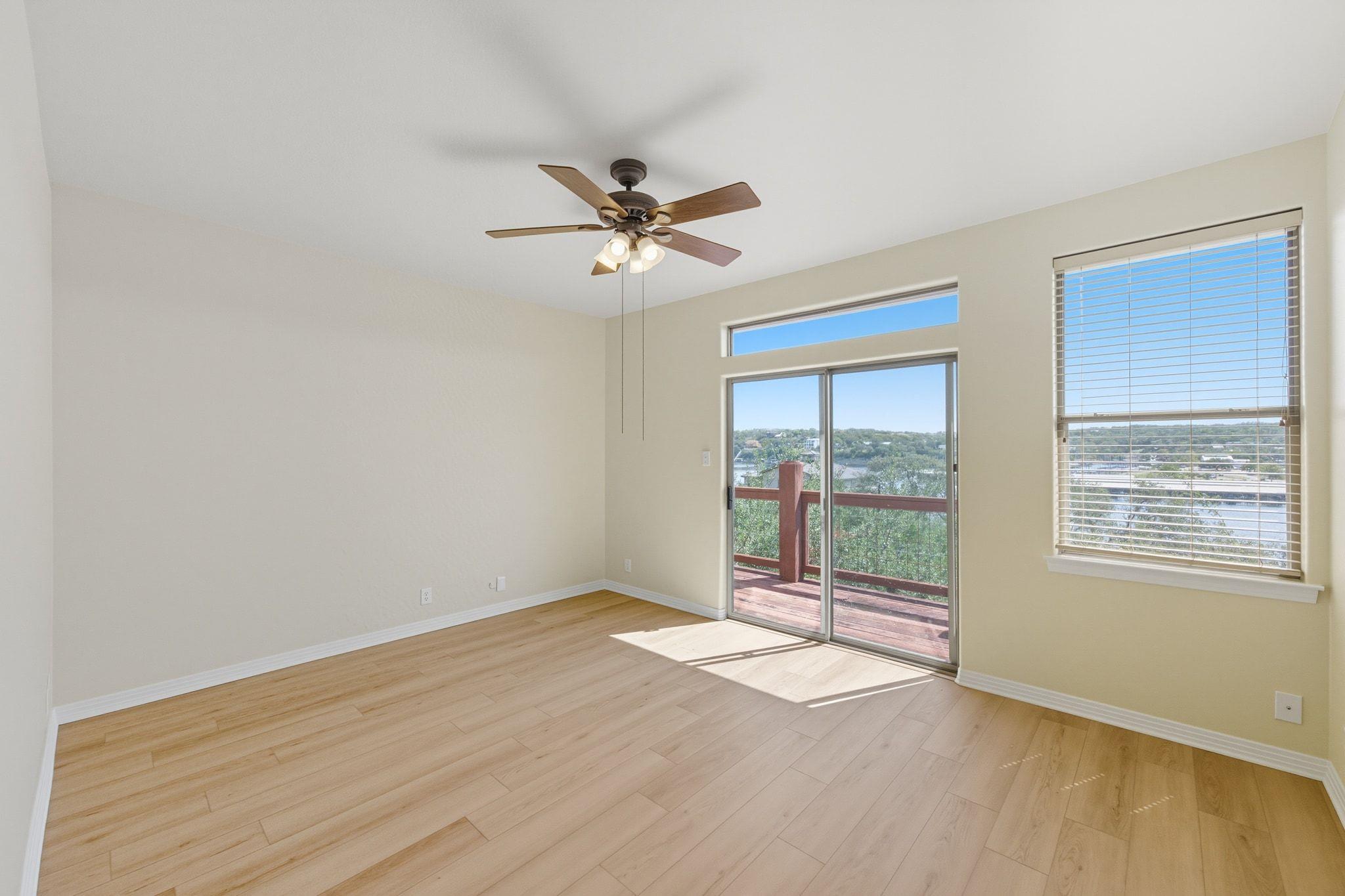 1101 OAK HURST RD # 201