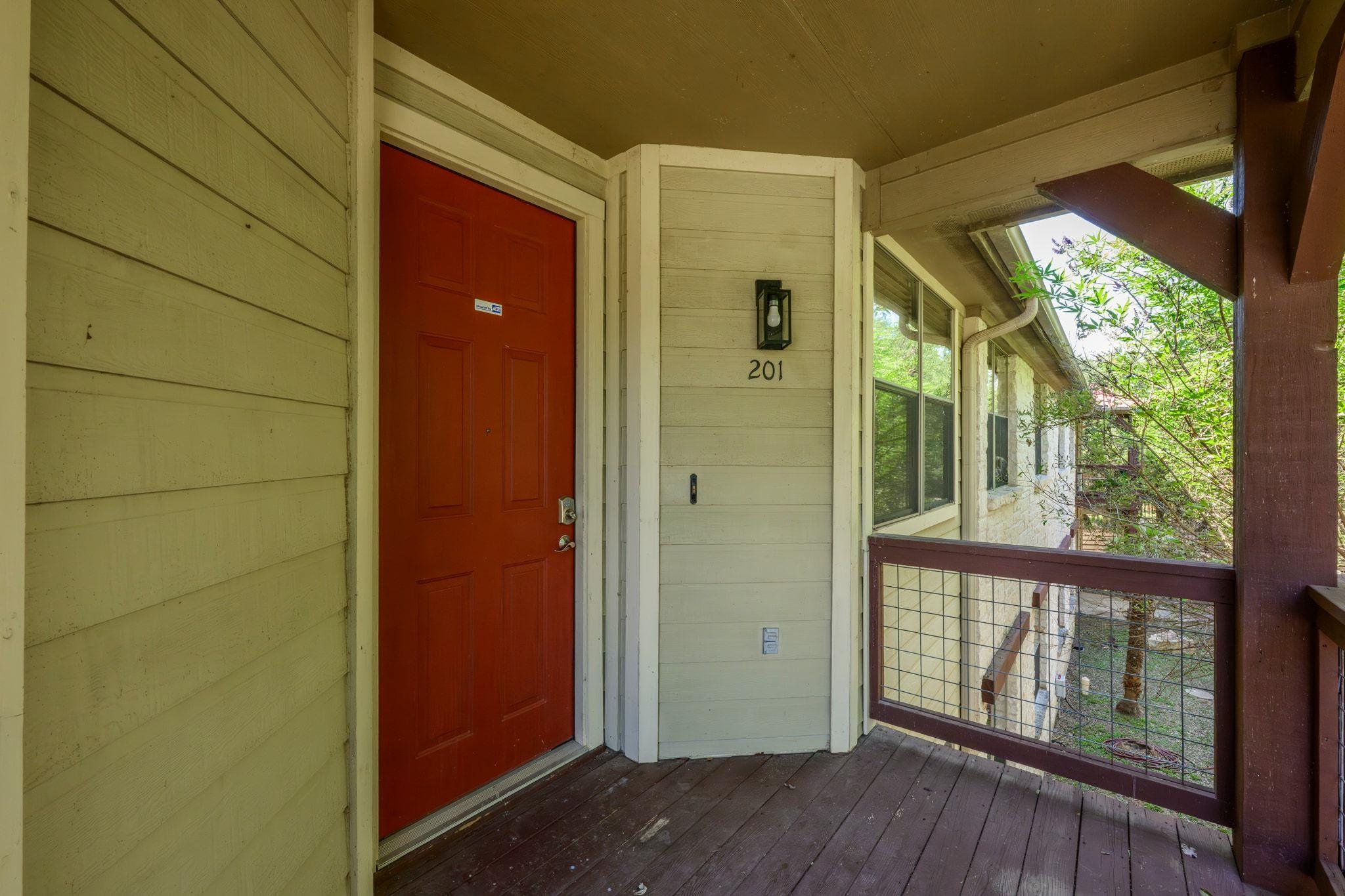 1101 OAK HURST RD # 201