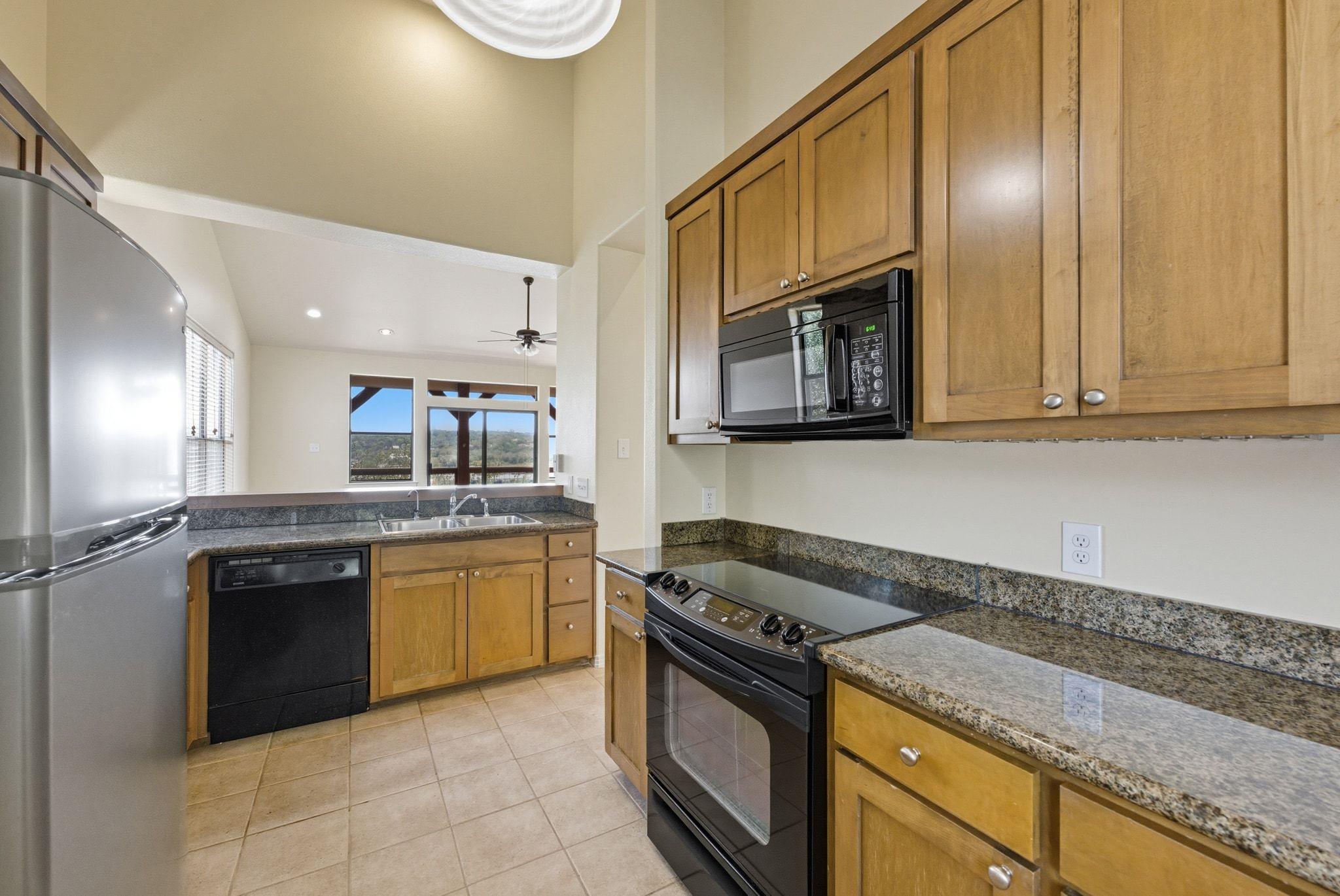 1101 OAK HURST RD # 201