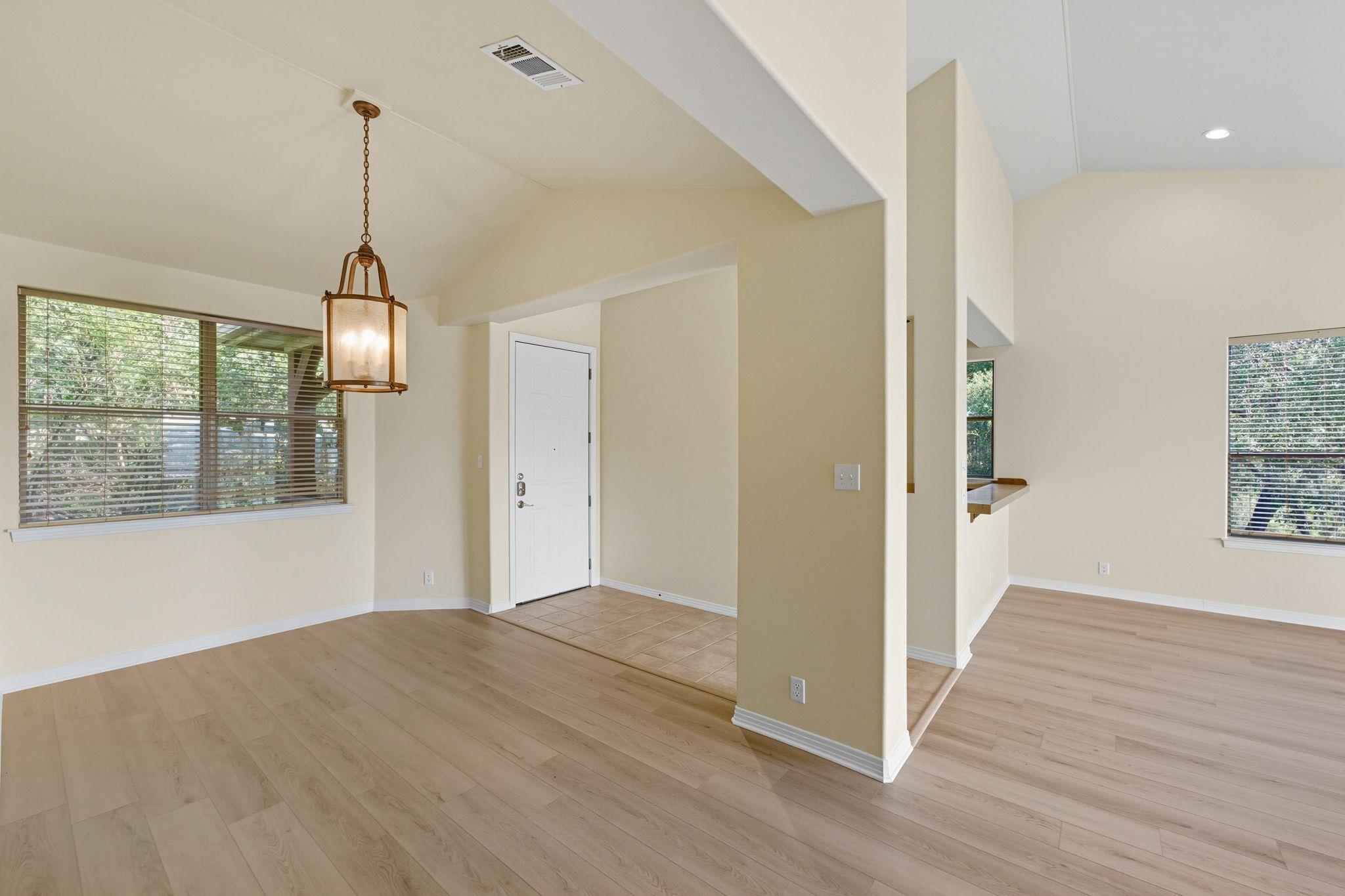 1101 OAK HURST RD # 201