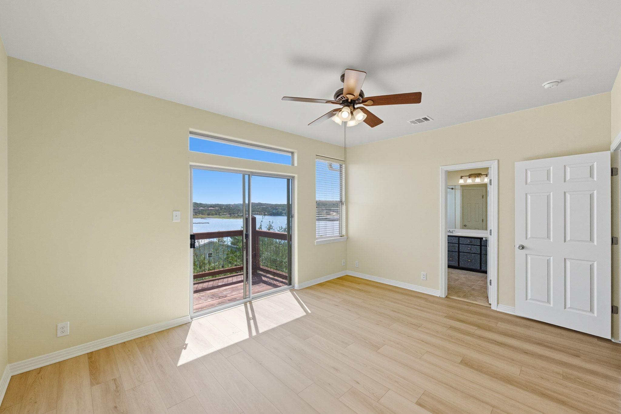 1101 OAK HURST RD # 201