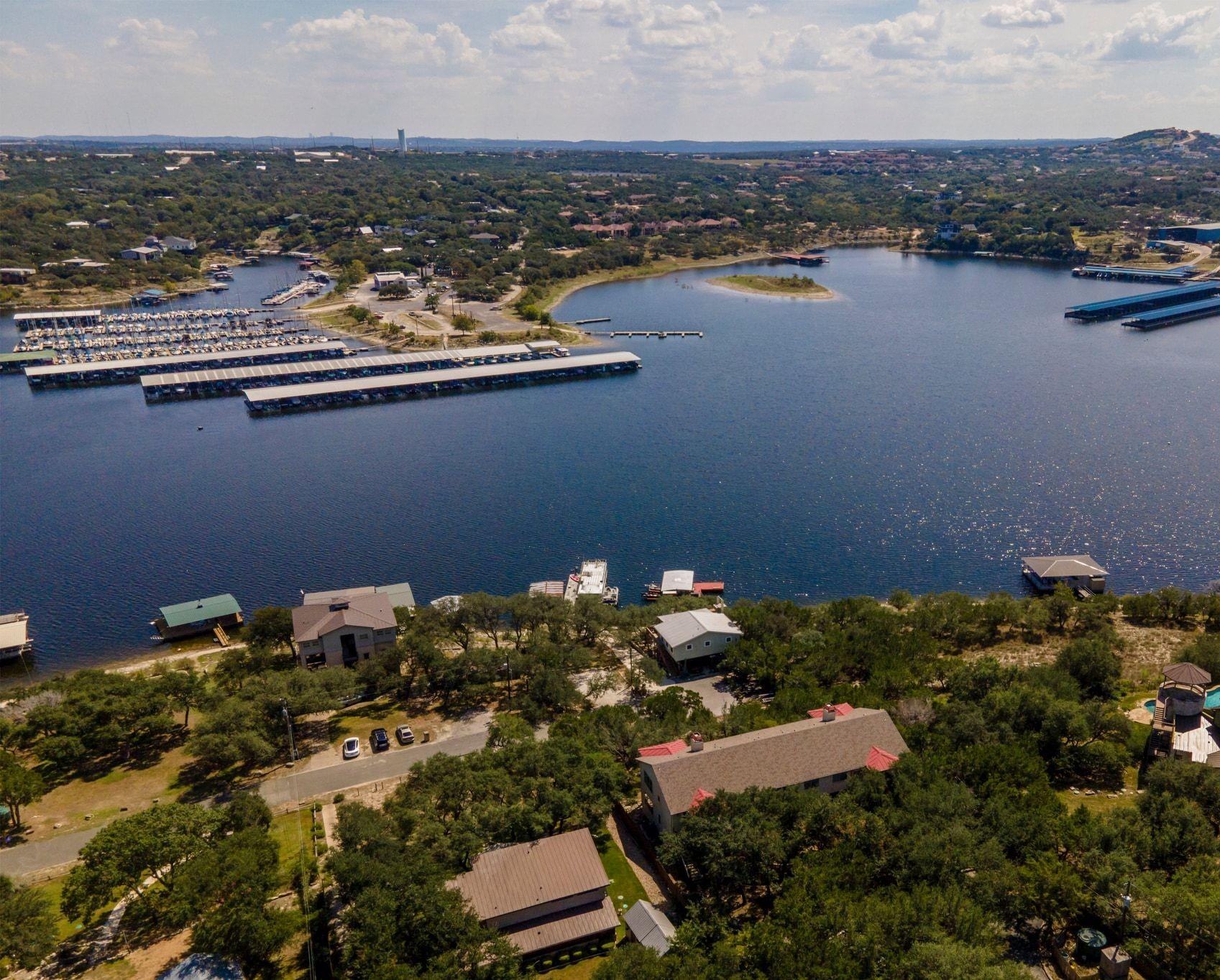 1101 OAK HURST RD # 201