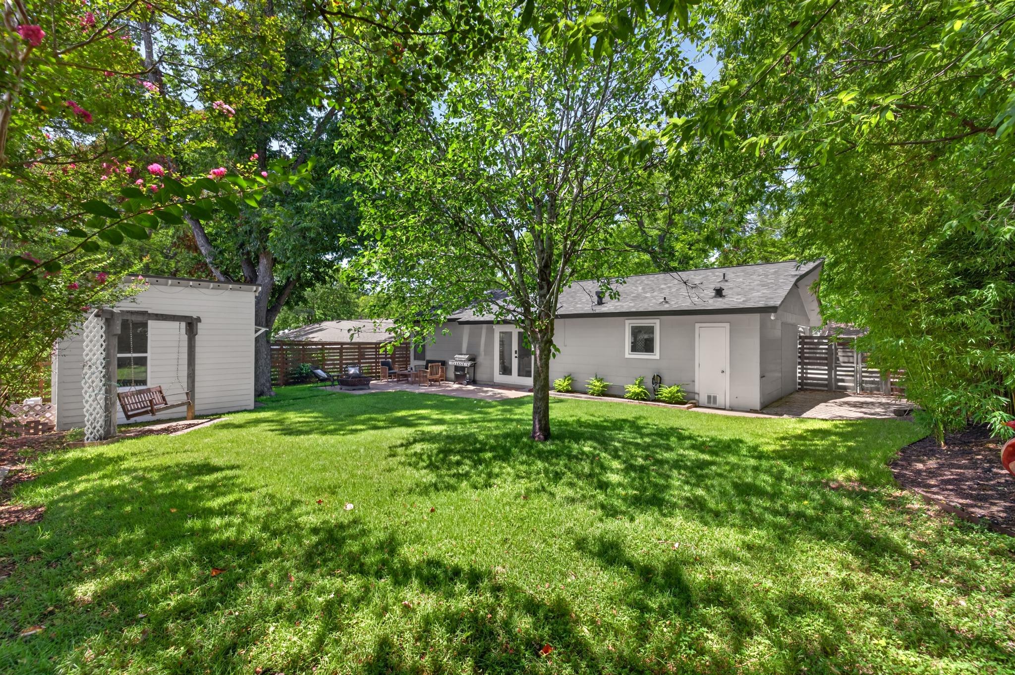 2503 East Side DR