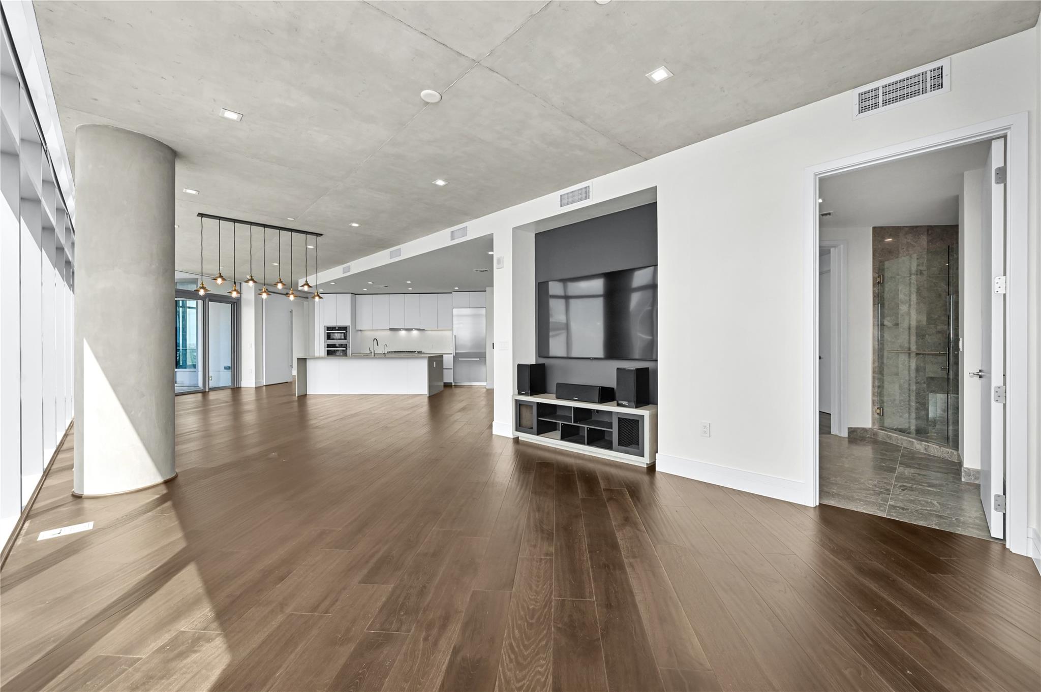 501 West Ave # 3201