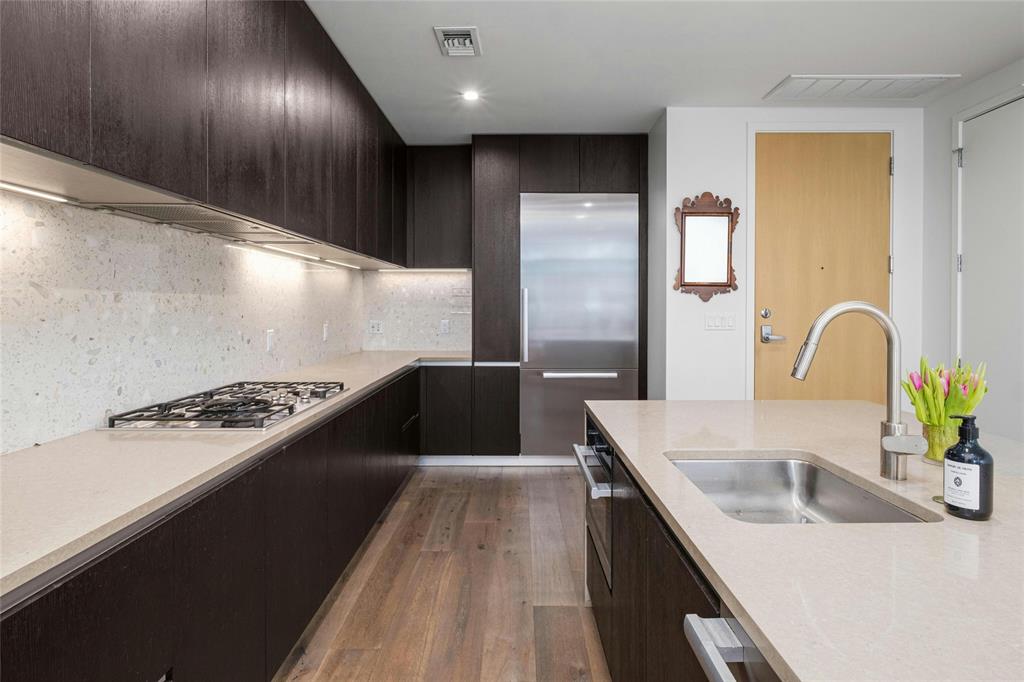 501 West Ave # 702