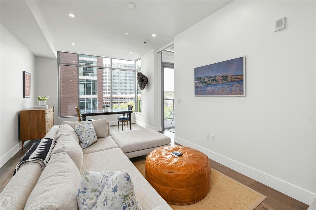 501 West Ave # 702
