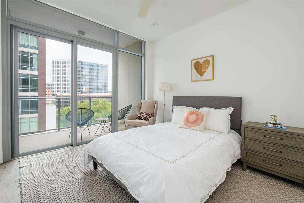 501 West Ave # 702
