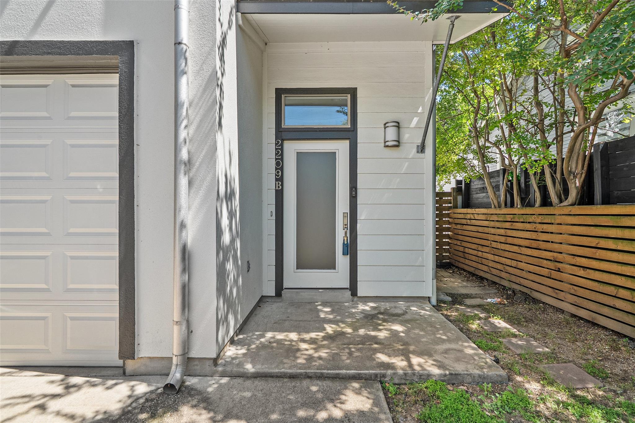 2209 Thornton RD # B