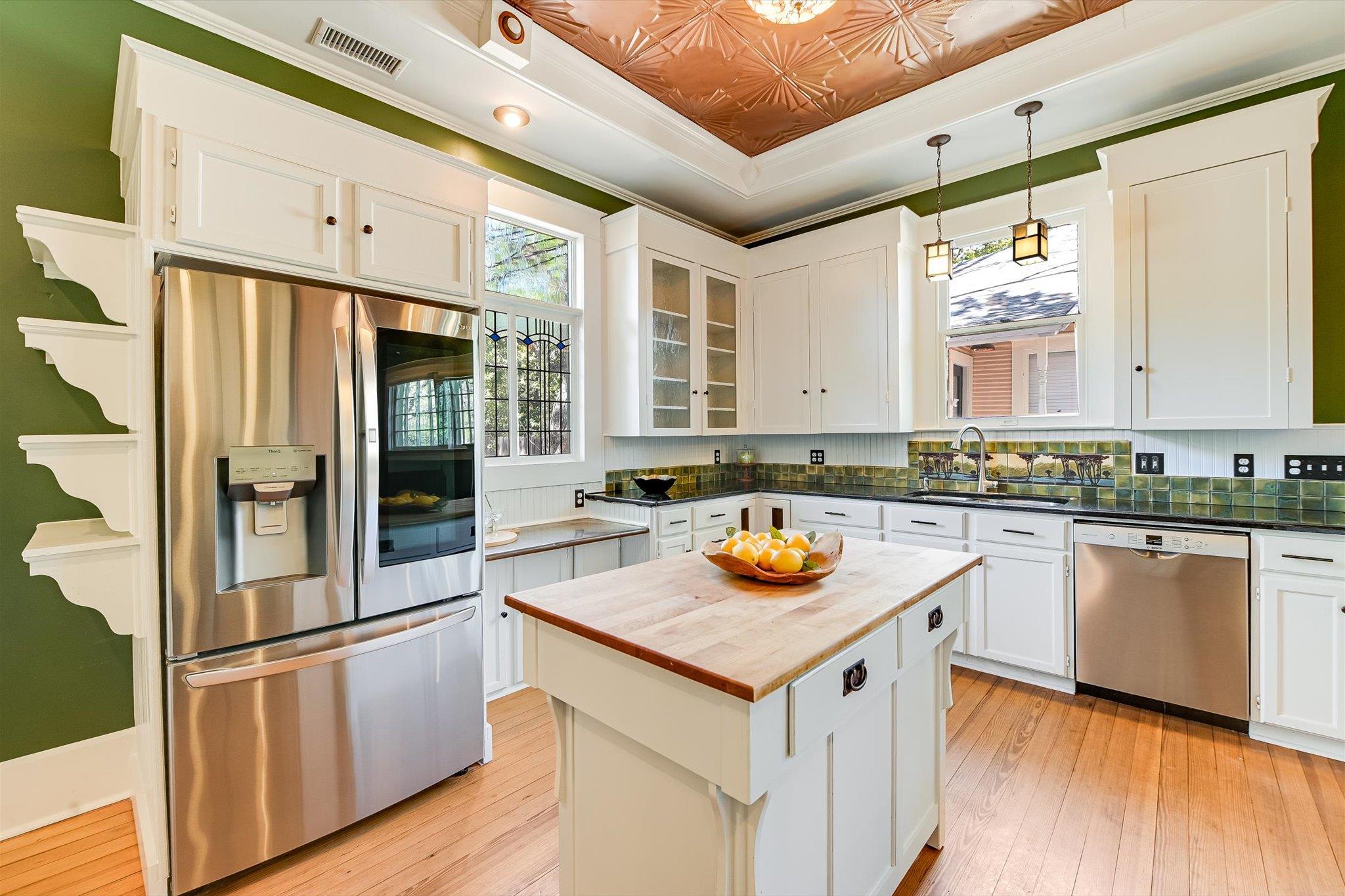 1006 Shelley Ave