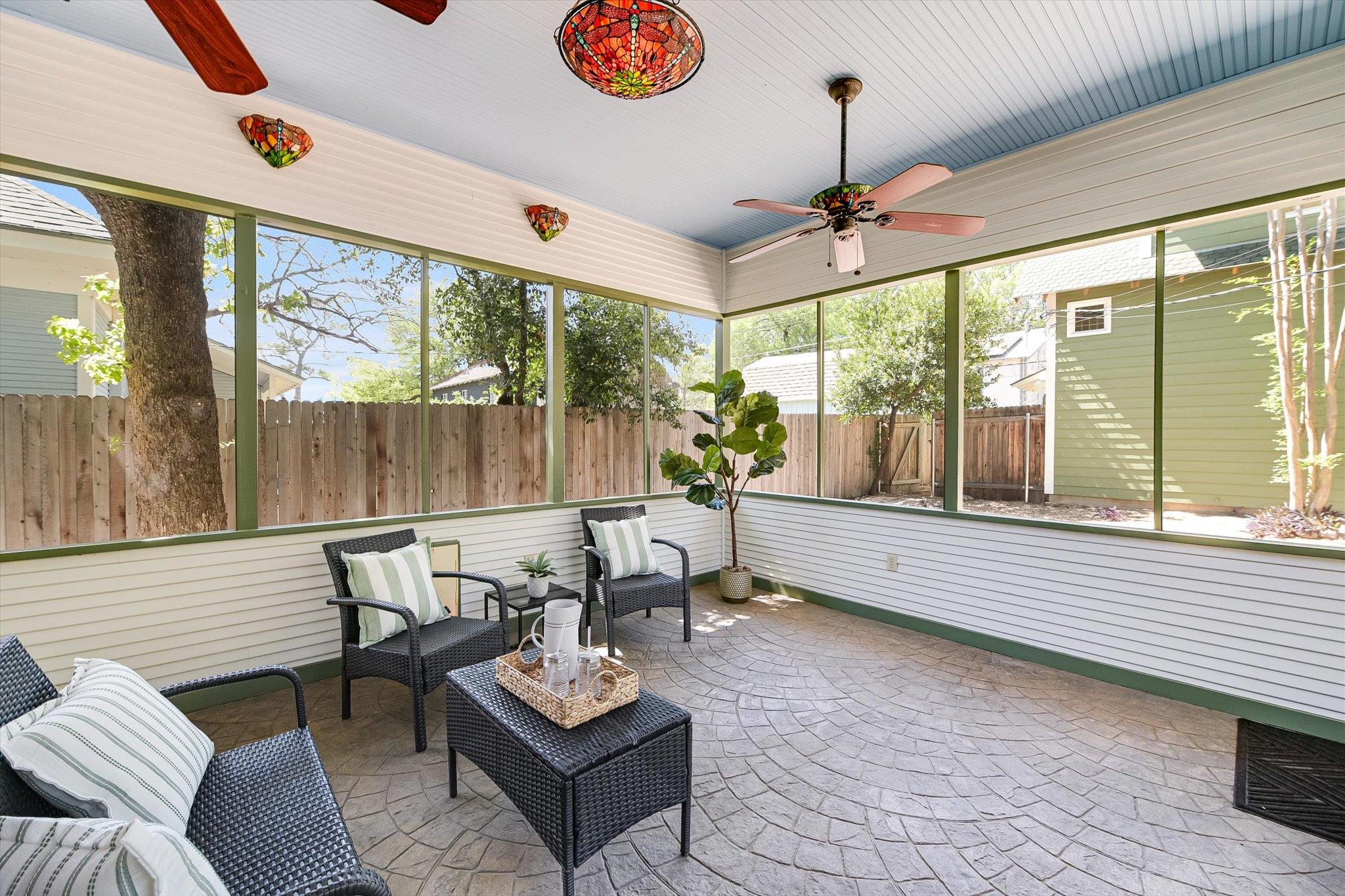 1006 Shelley Ave