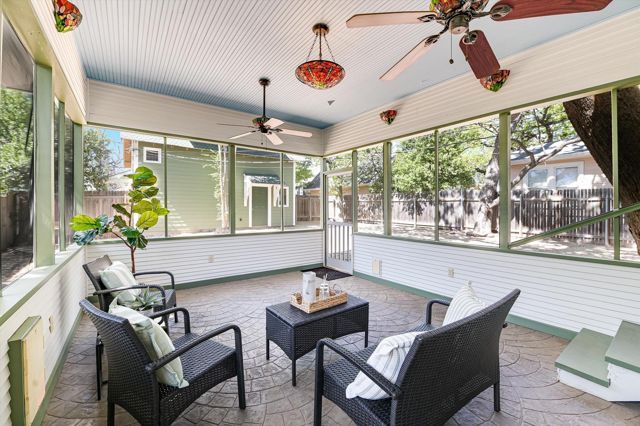 1006 Shelley Ave