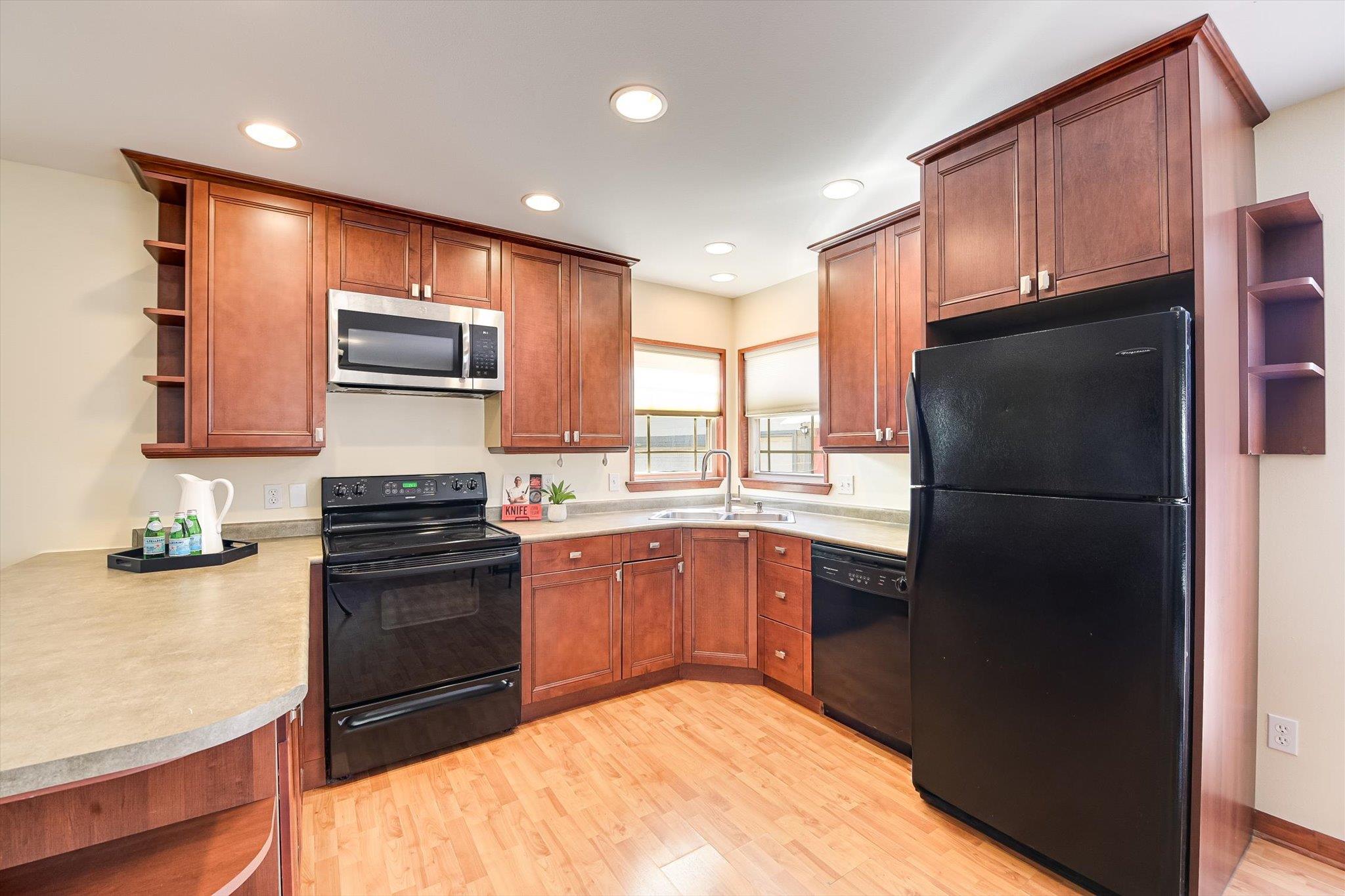 1006 Shelley Ave