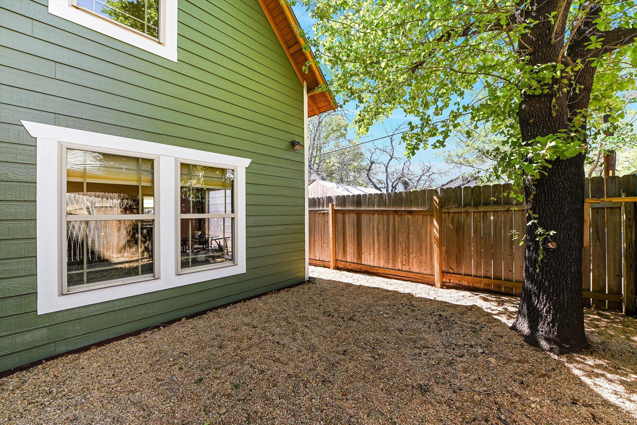 1006 Shelley Ave
