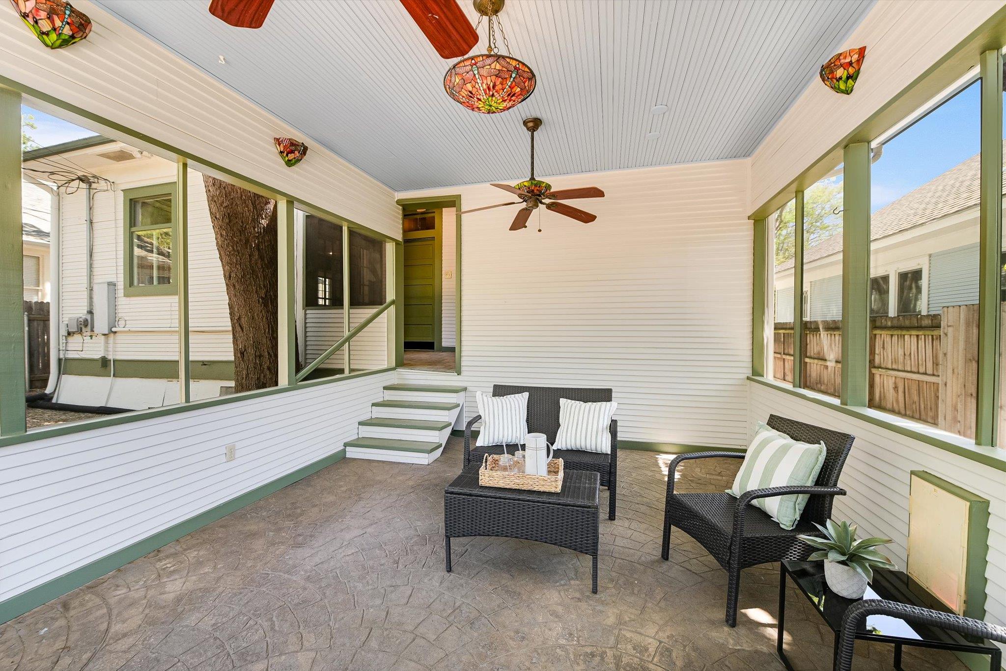 1006 Shelley Ave