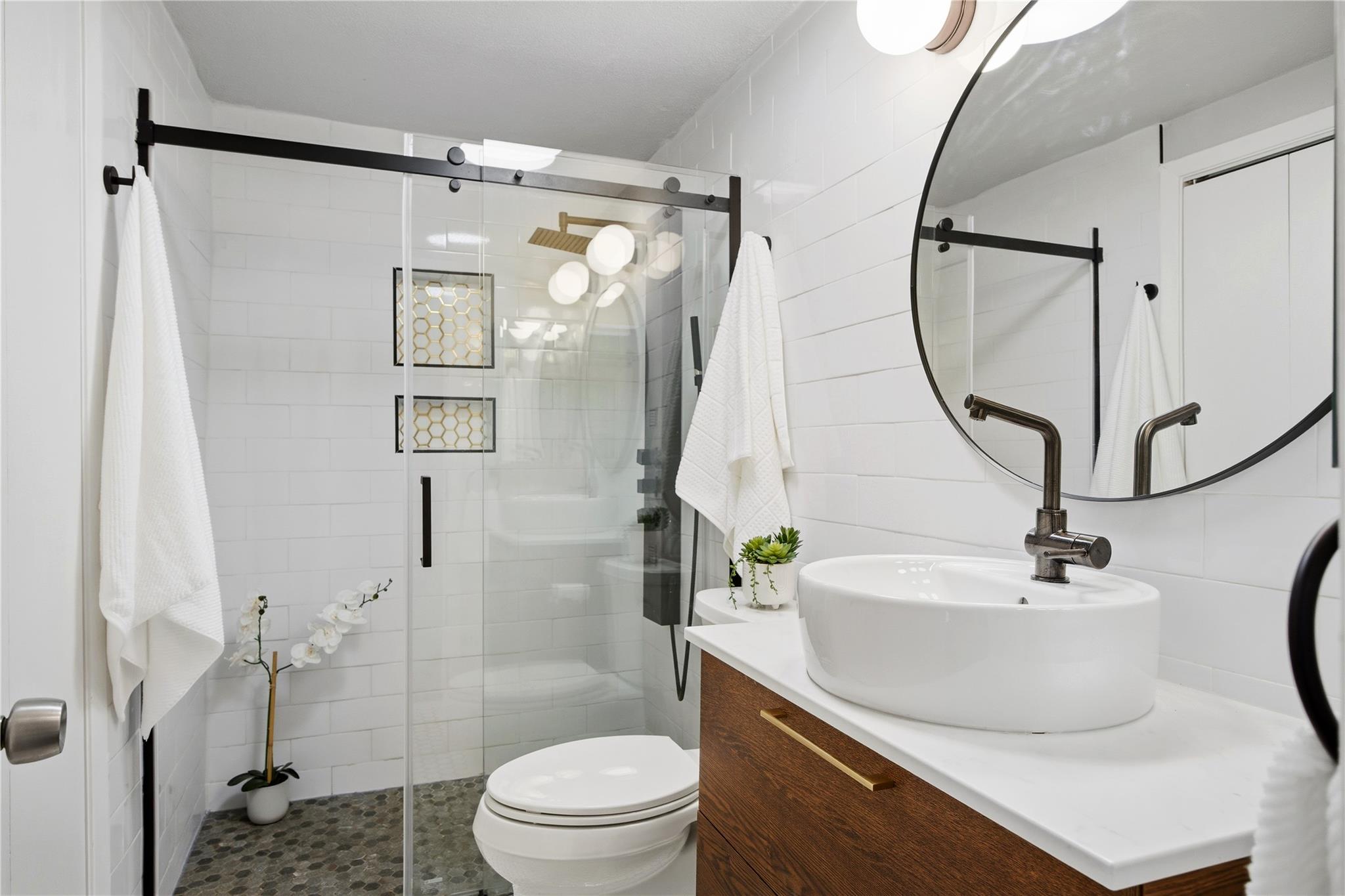 1509 W 39 1/2 ST # 108