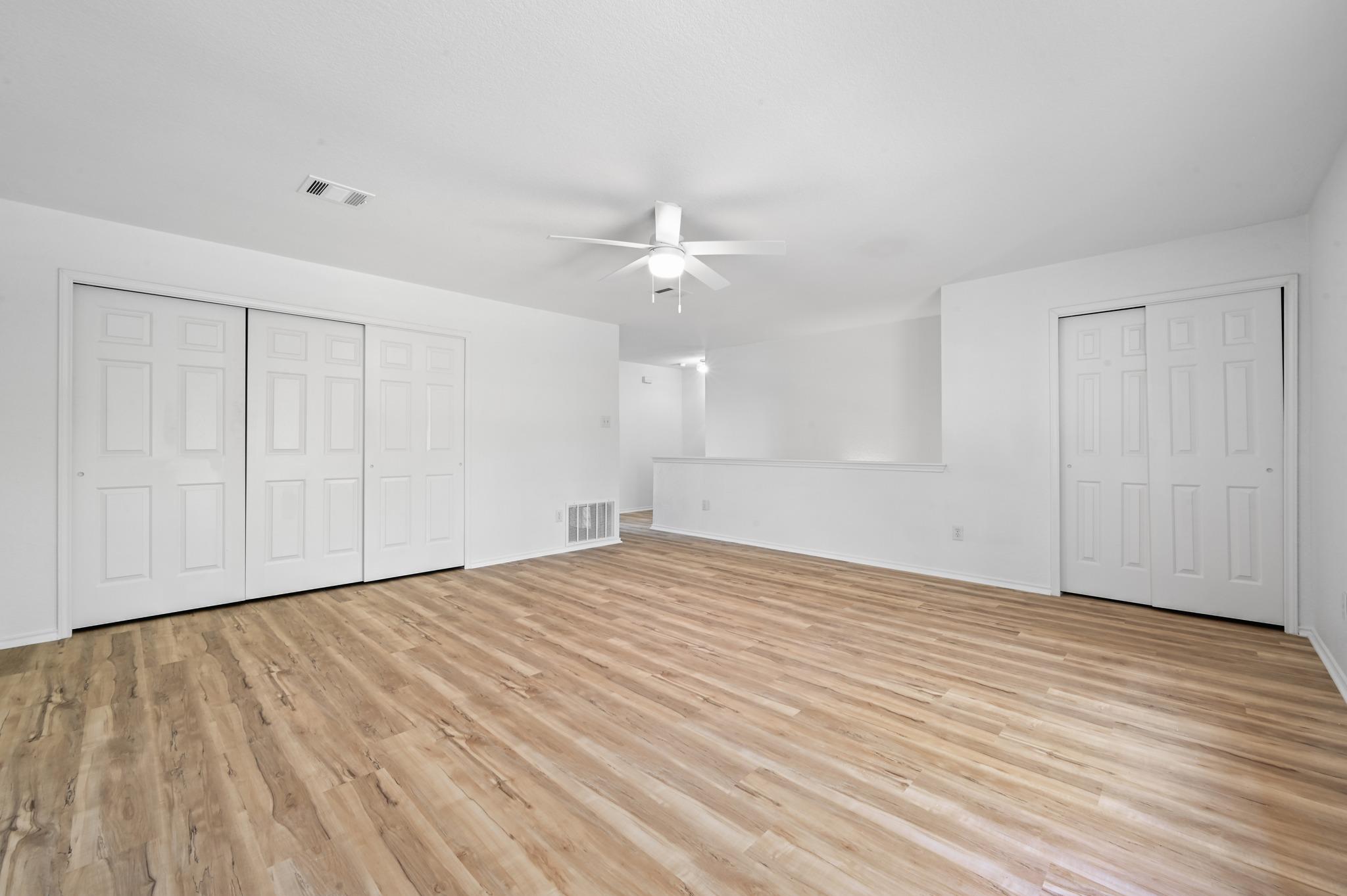 2412 Regal Park LN